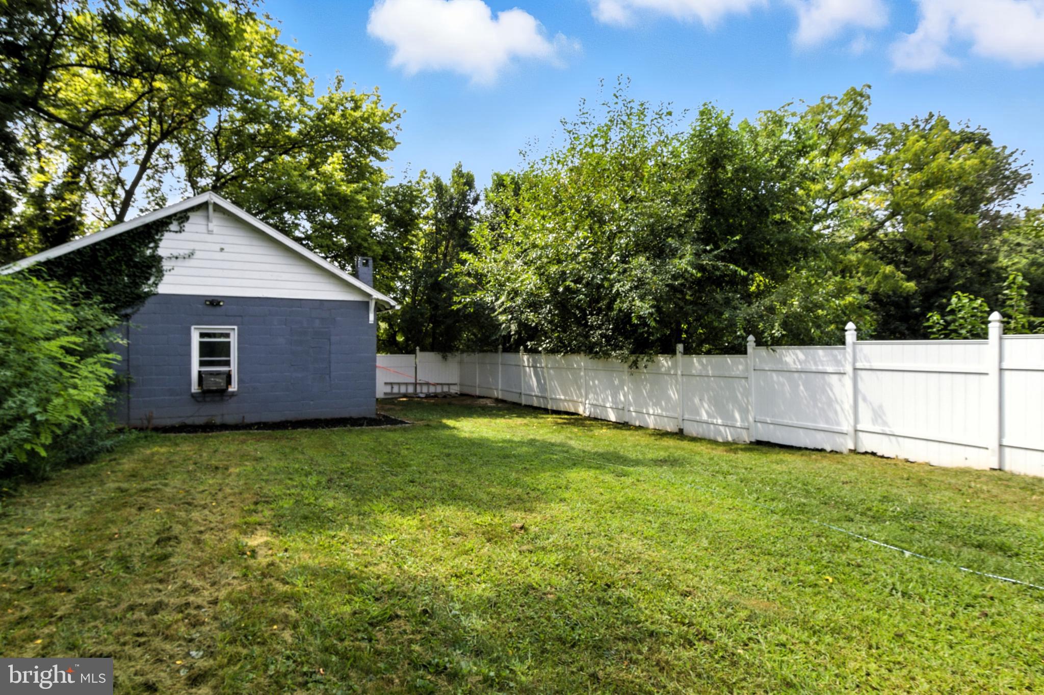 LANCASTER - Residential