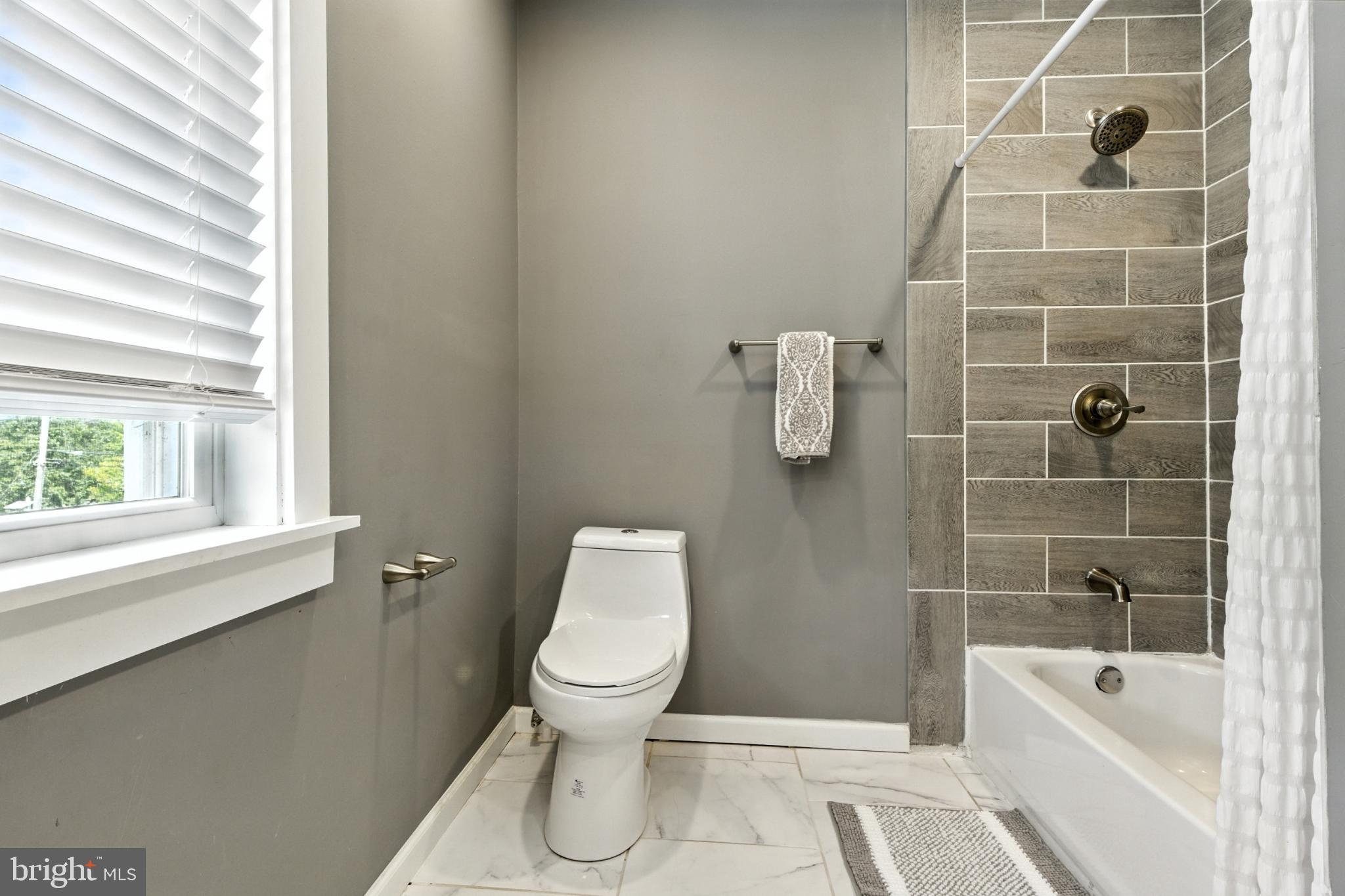 LANCASTER - Residential