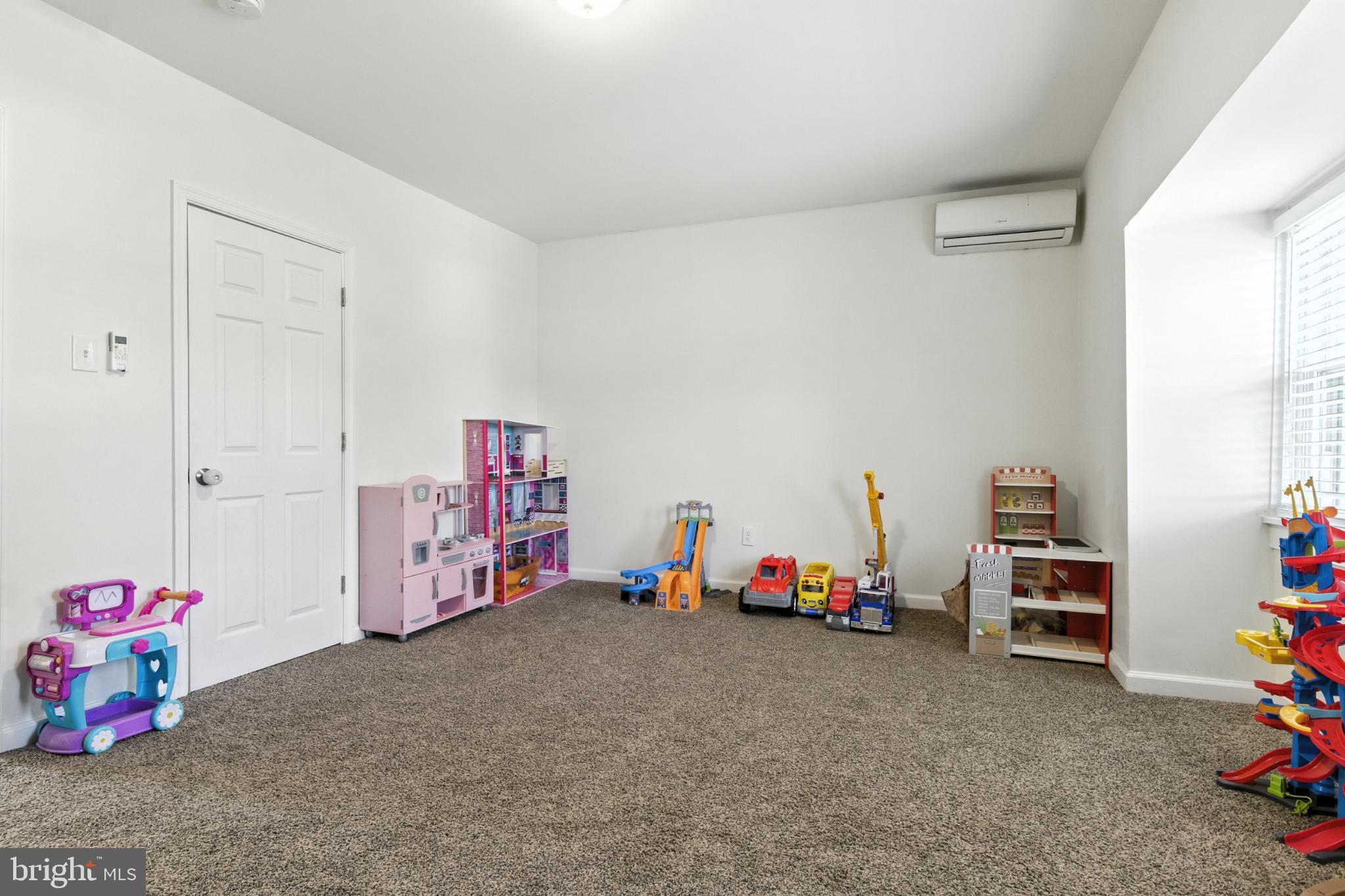 LANCASTER - Residential