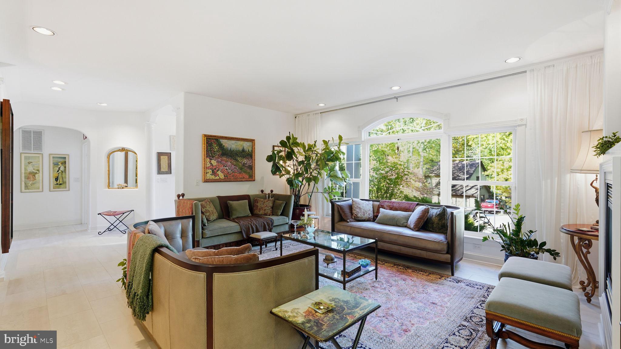 LAKE OF THE WOODS - Residential