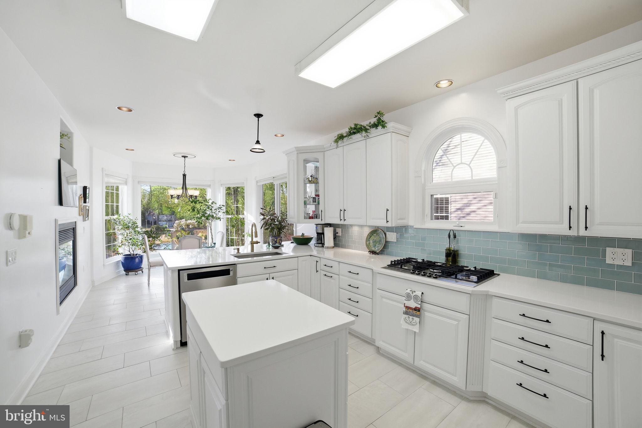 LAKE OF THE WOODS - Residential