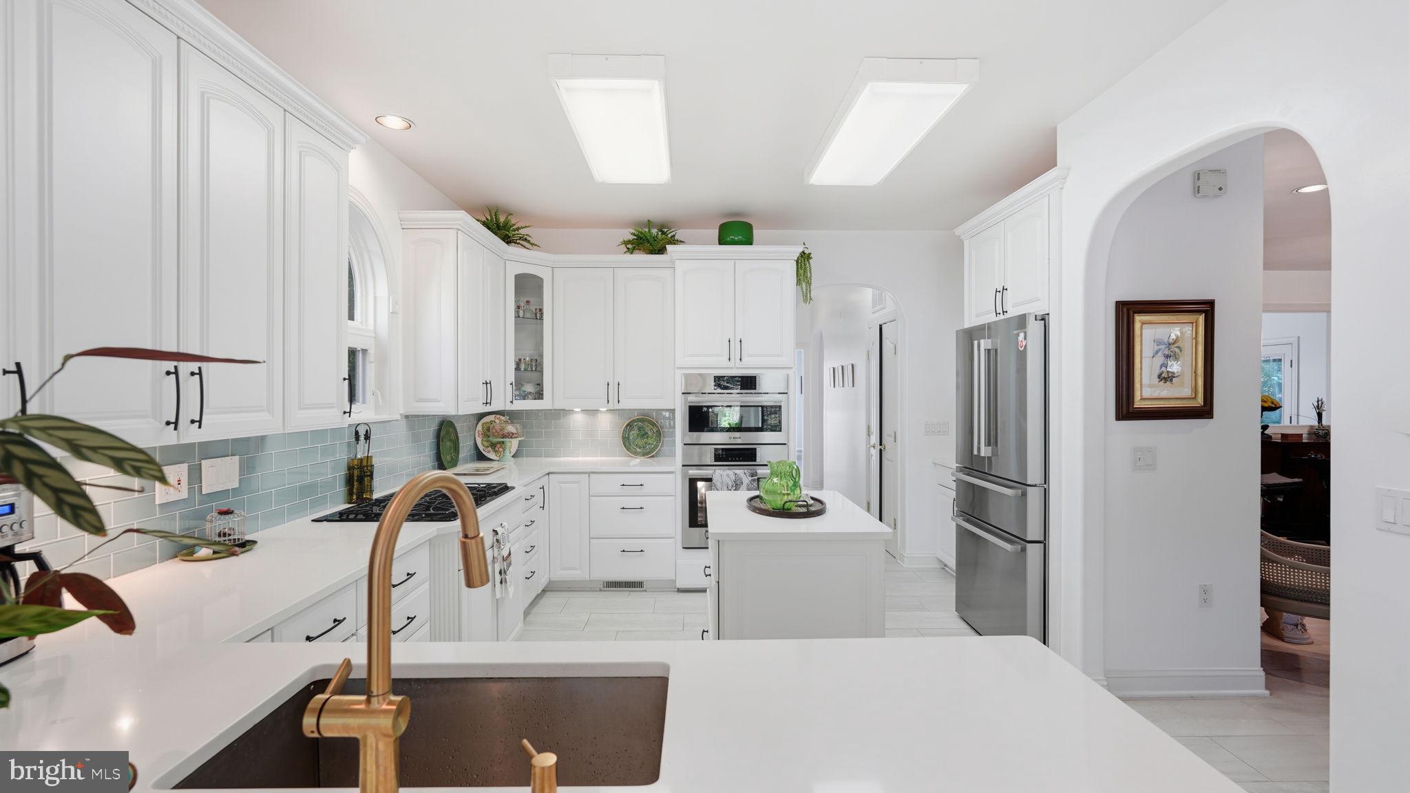 LAKE OF THE WOODS - Residential