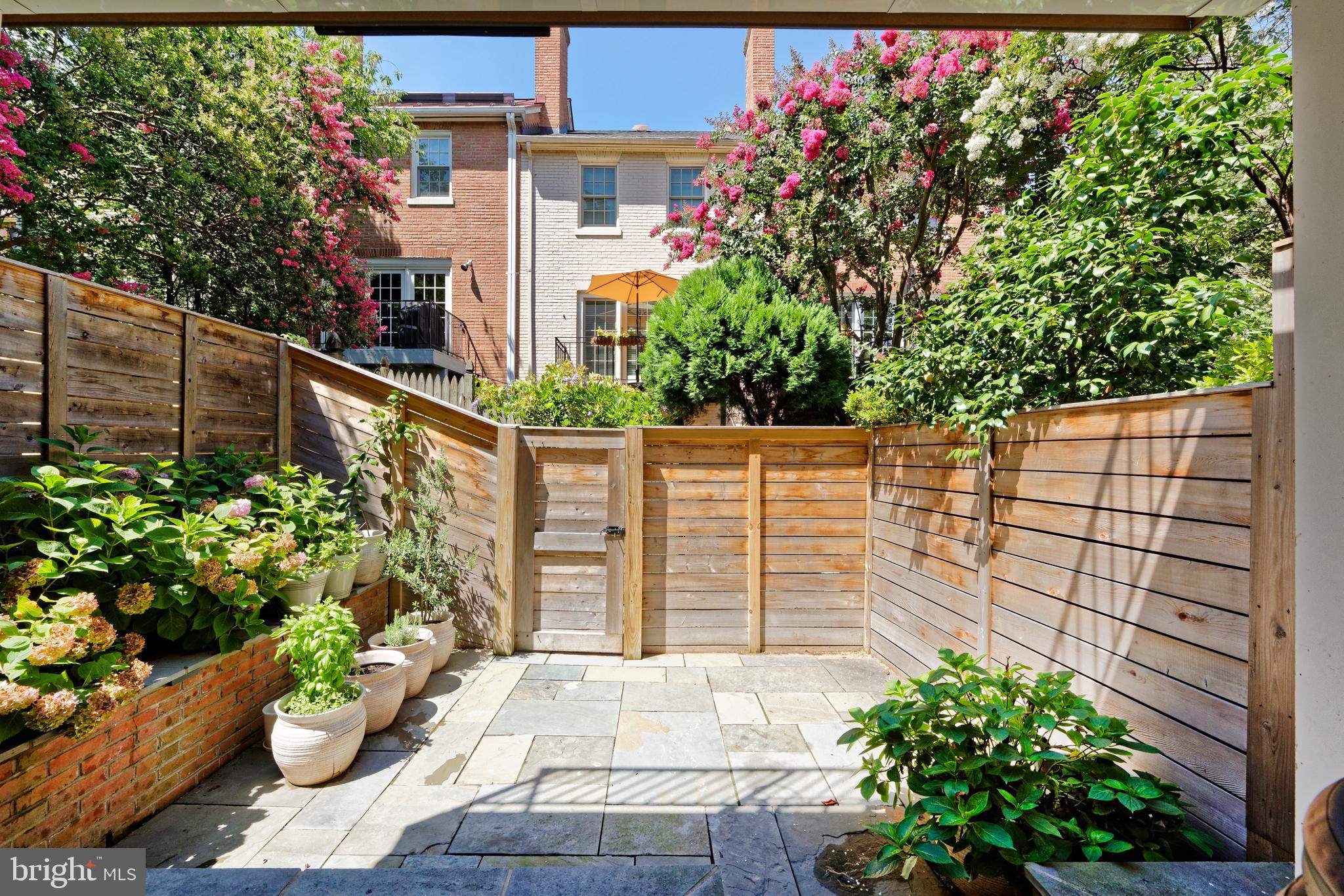 POMMANDER WALK - Residential