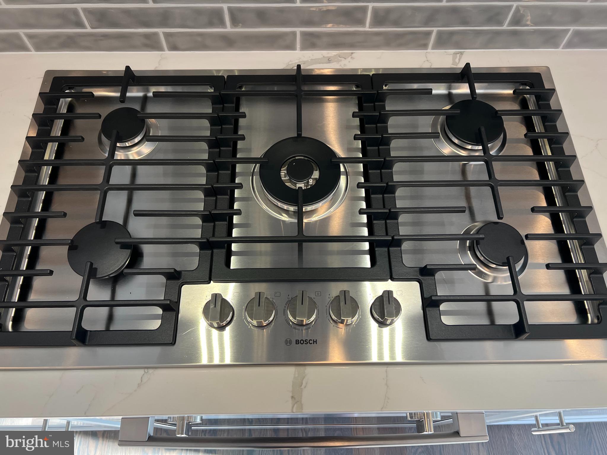 PIMMIT HILLS - Residential