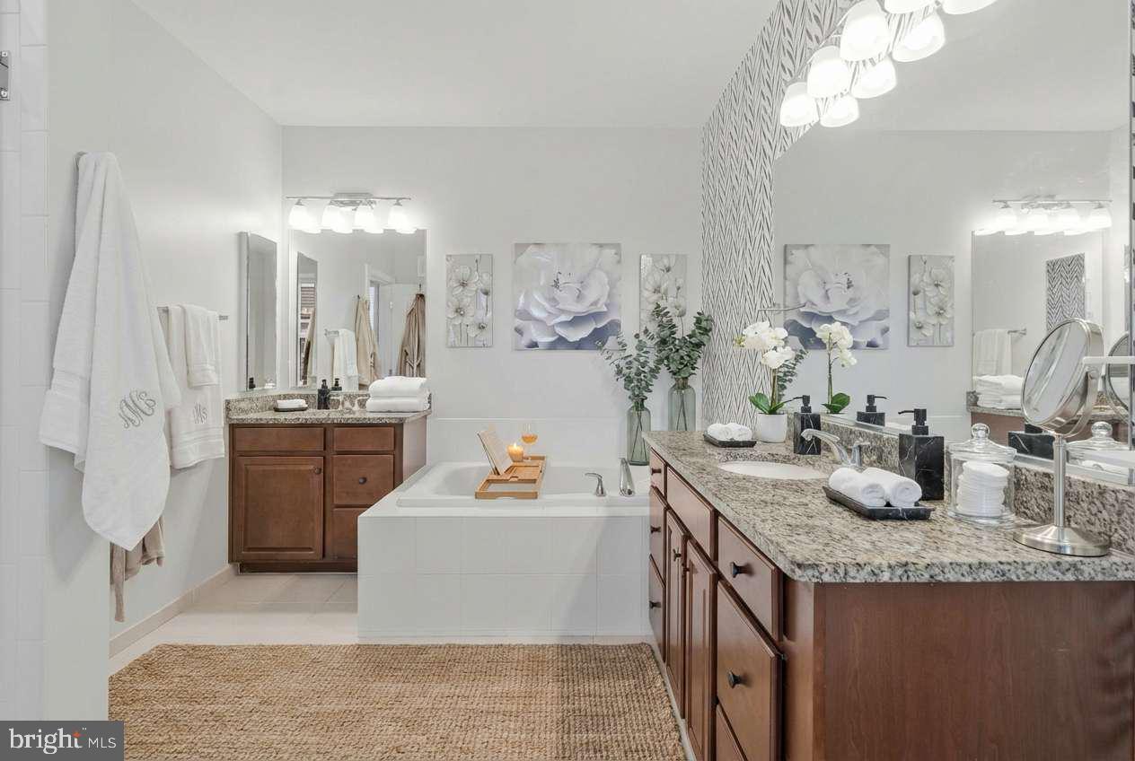 STONE RIDGE - Residential