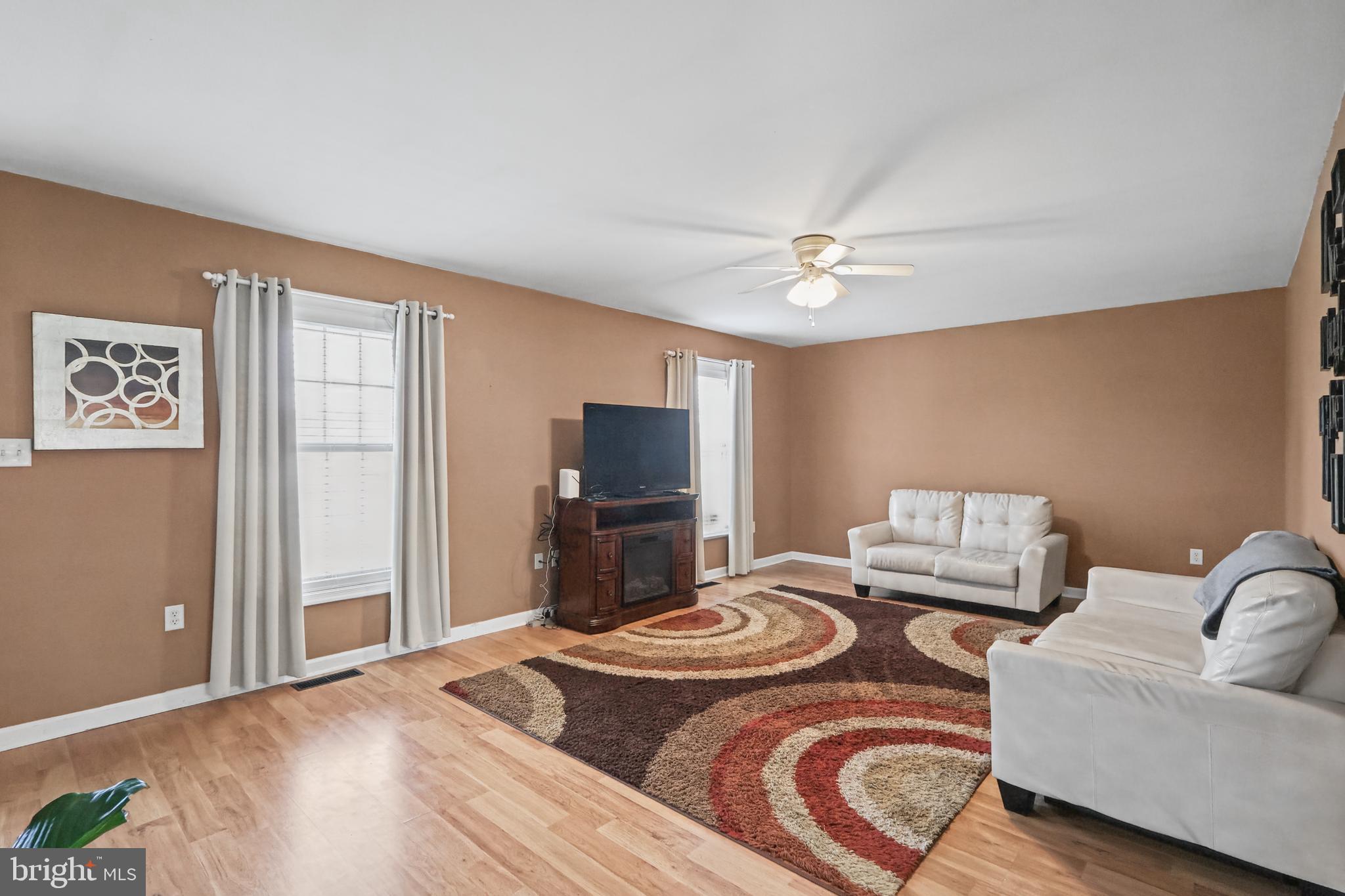 318 CLEARBROOKE BOULEVARD