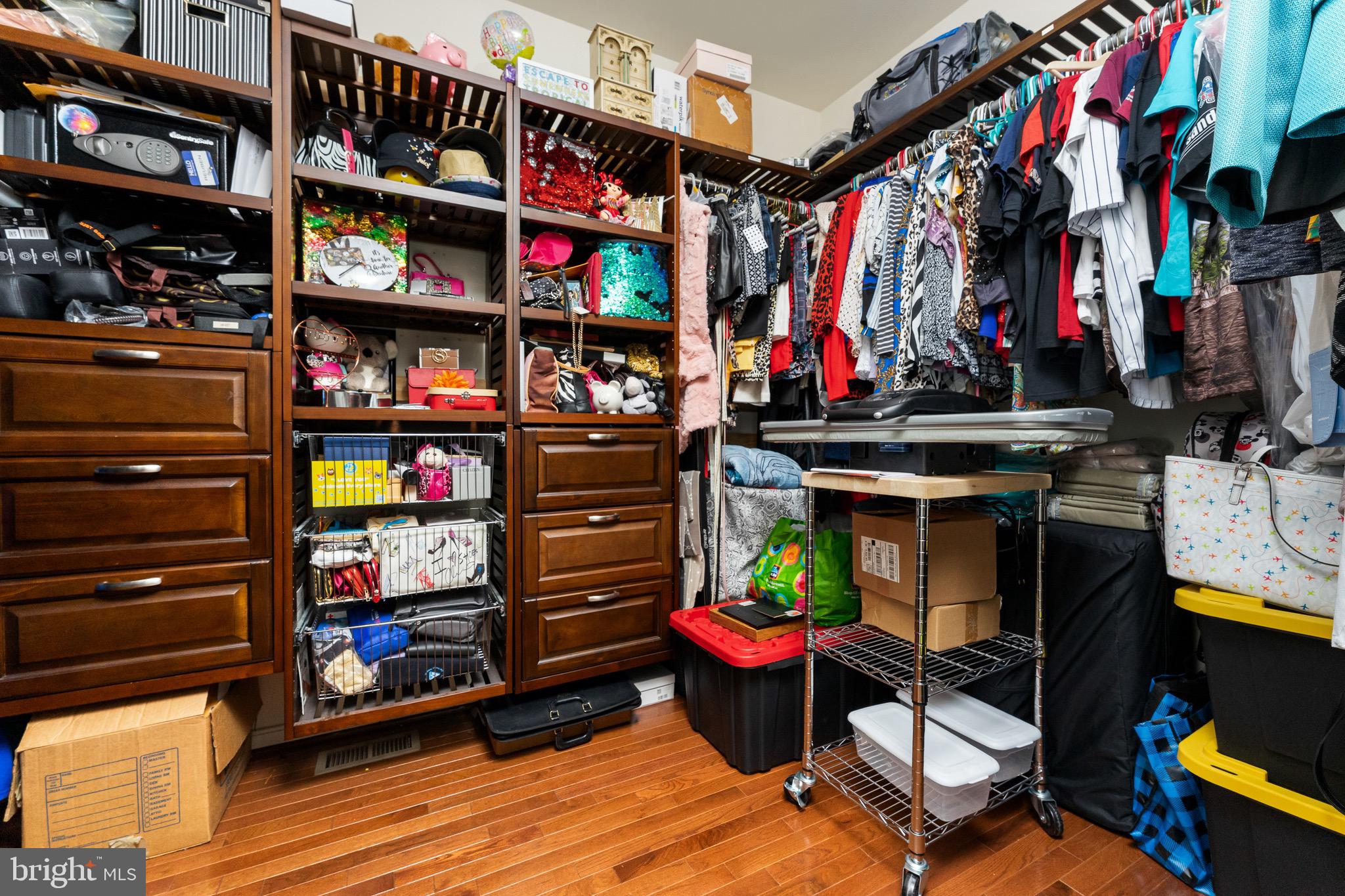 ALDIE ESTATES - Residential