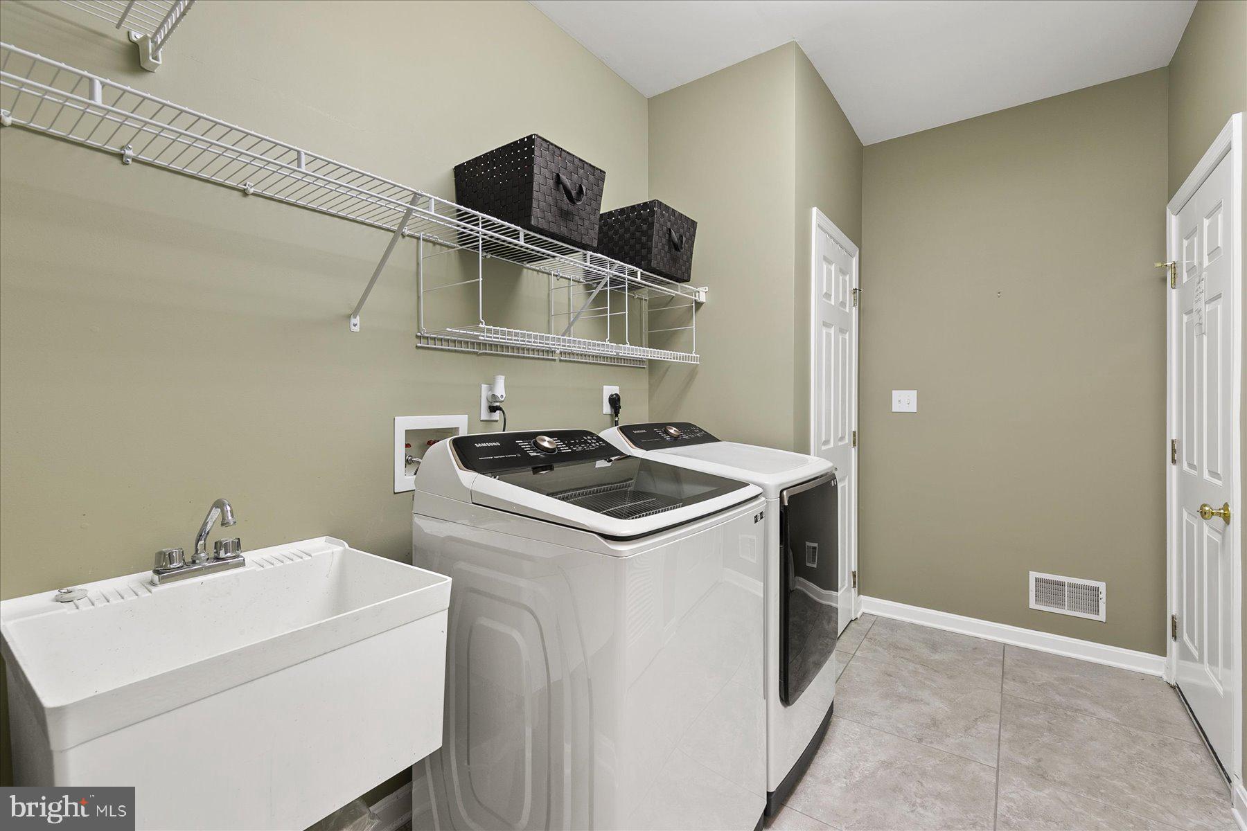 BETHANY LAKES - Residential