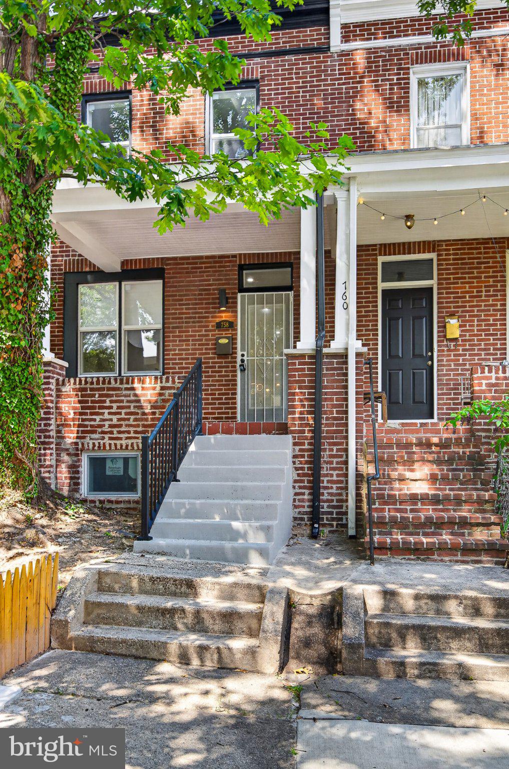 758 MELVILLE AVENUE