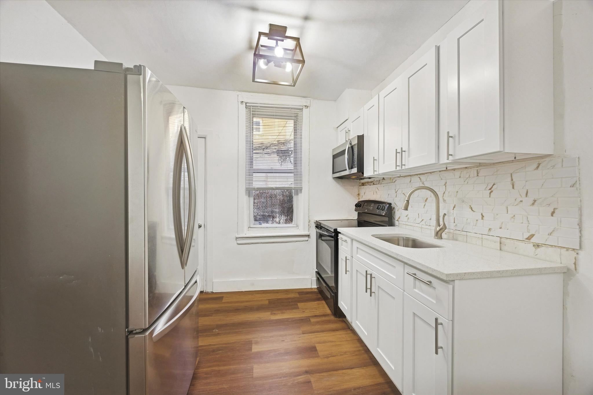 STRAWBERRY MANSION - Residential