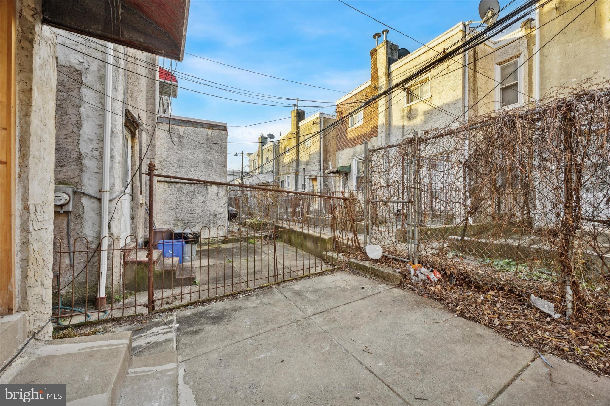 STRAWBERRY MANSION - Residential