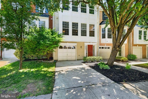 Photo of 20400 Baseline Terrace, ASHBURN, VA 20147 (MLS # VALO2133050)