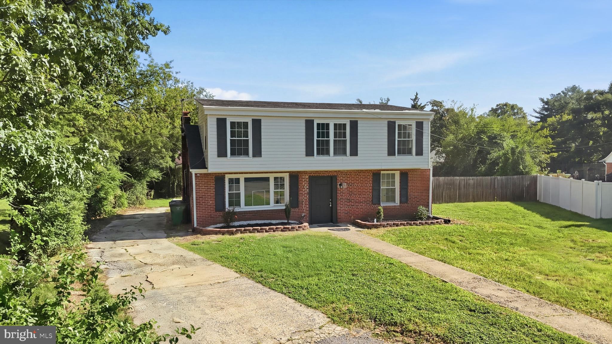 6802 FRIENDSHIP COURT