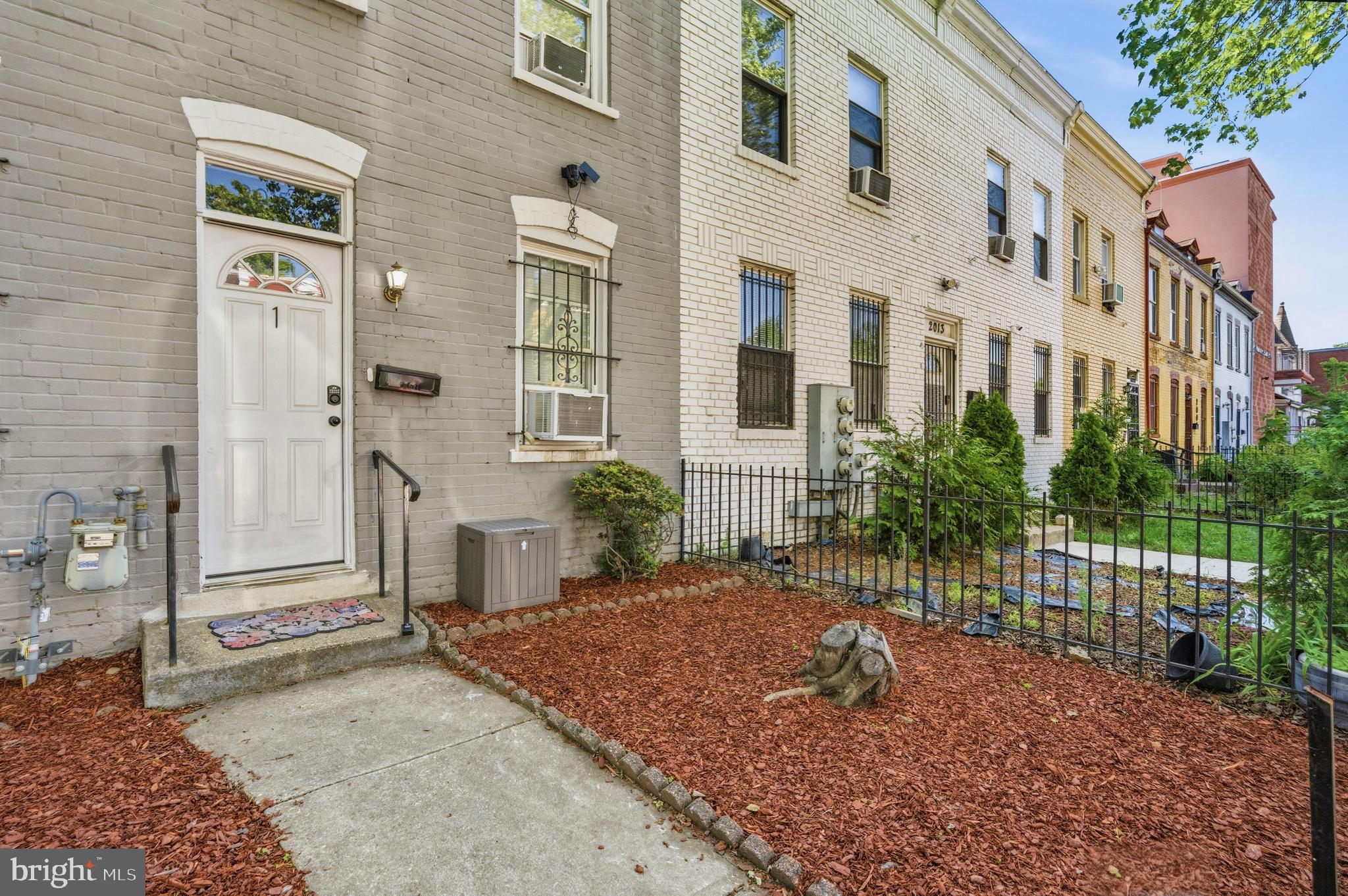 2015 4TH STREET NE