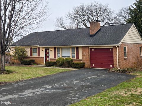 83 HIGHLAND DRIVE LANCASTER PA 17602