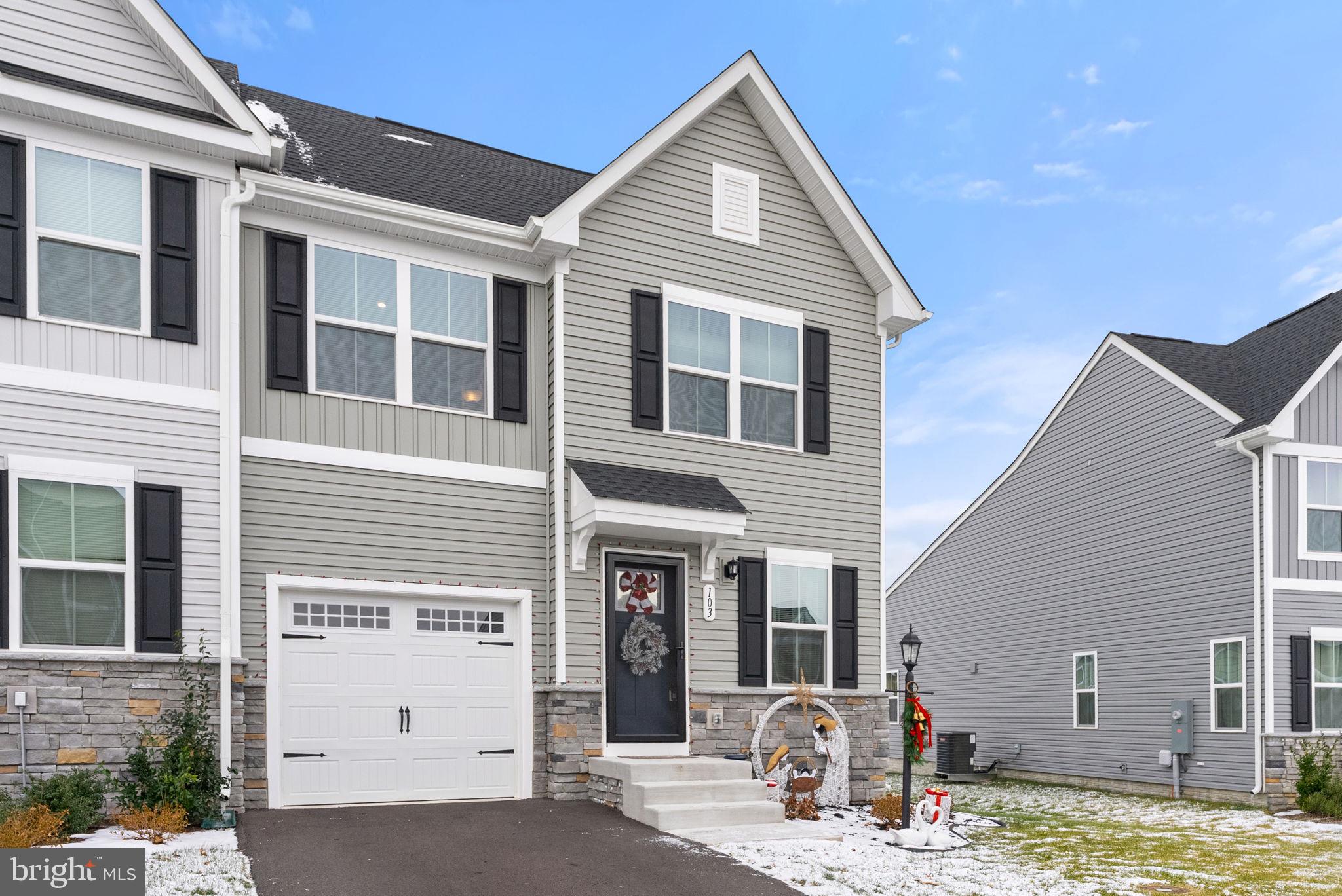 ARCADIA NORTH - Residential