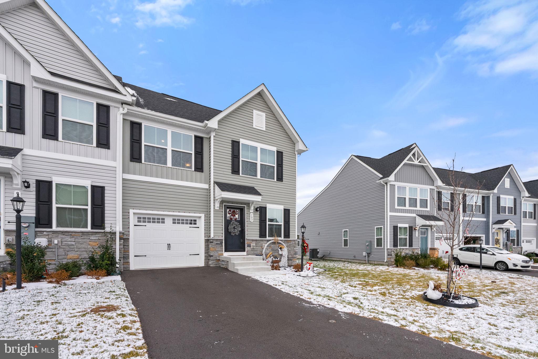 ARCADIA NORTH - Residential