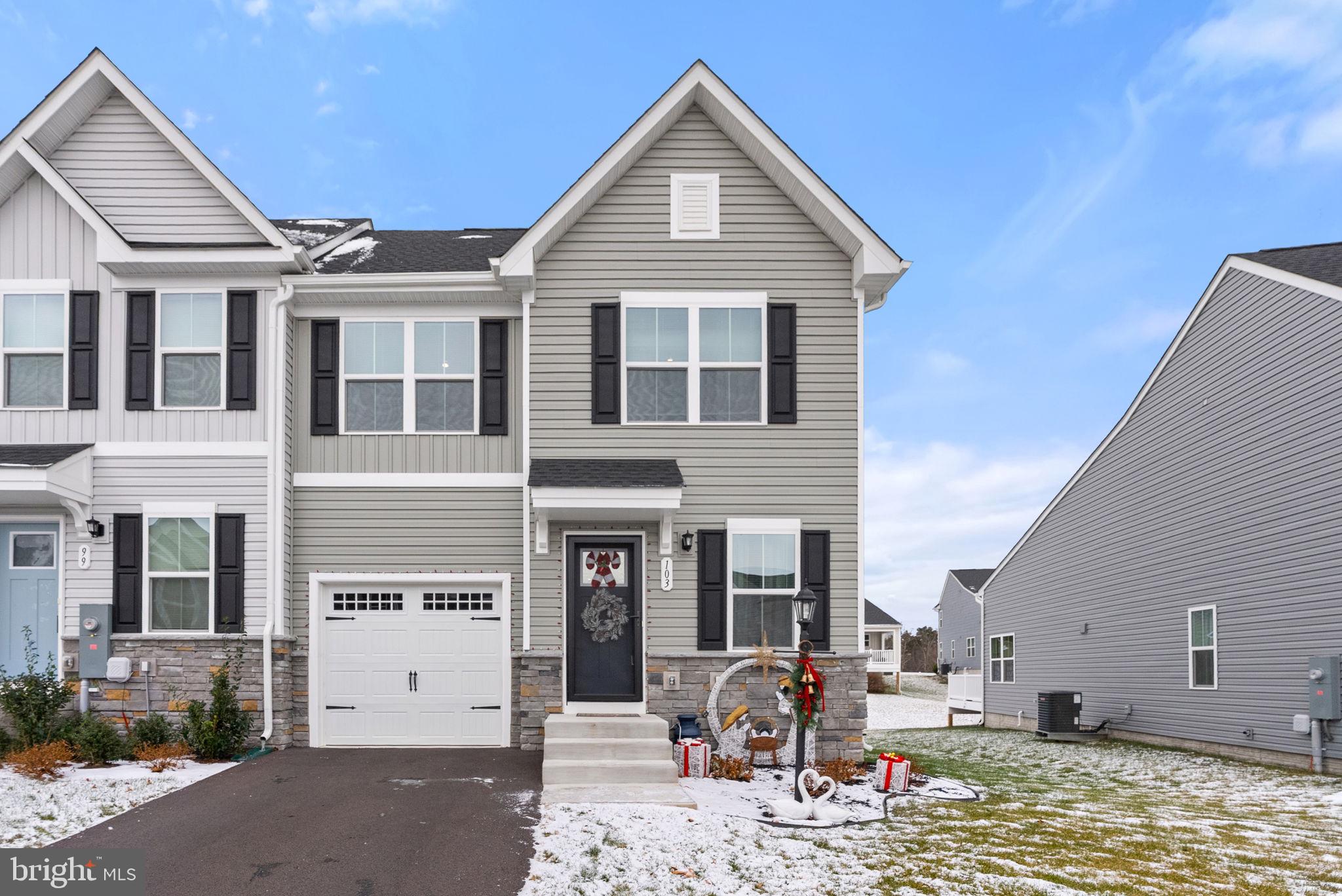 ARCADIA NORTH - Residential