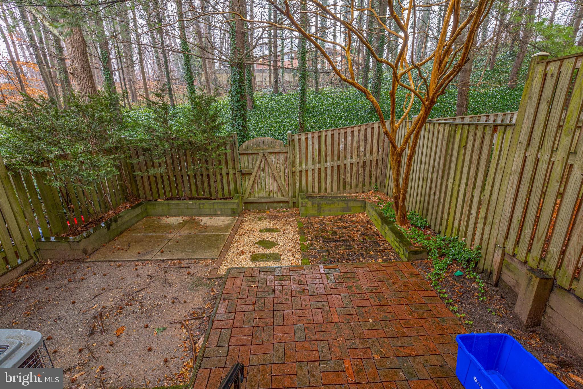 RUNNYMEADE - Residential