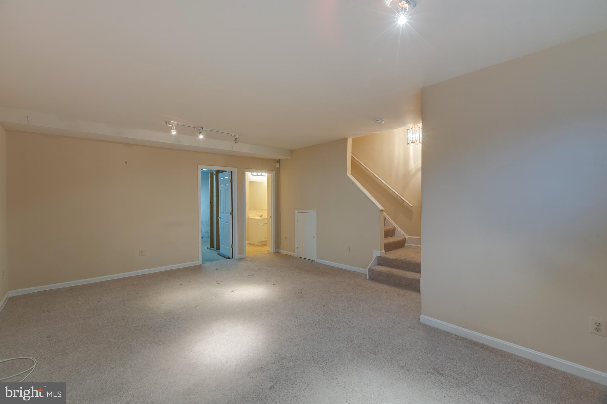 RUNNYMEADE - Residential