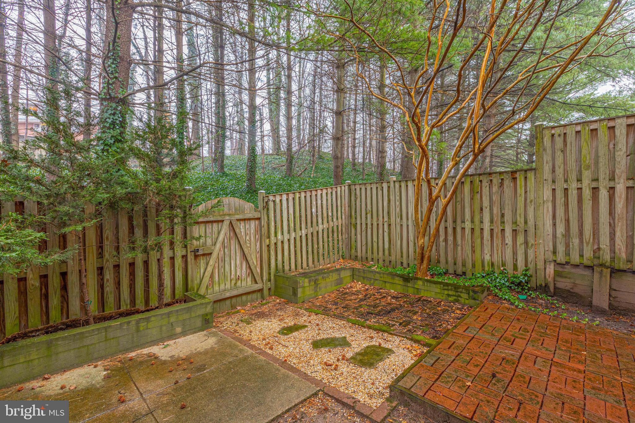 RUNNYMEADE - Residential