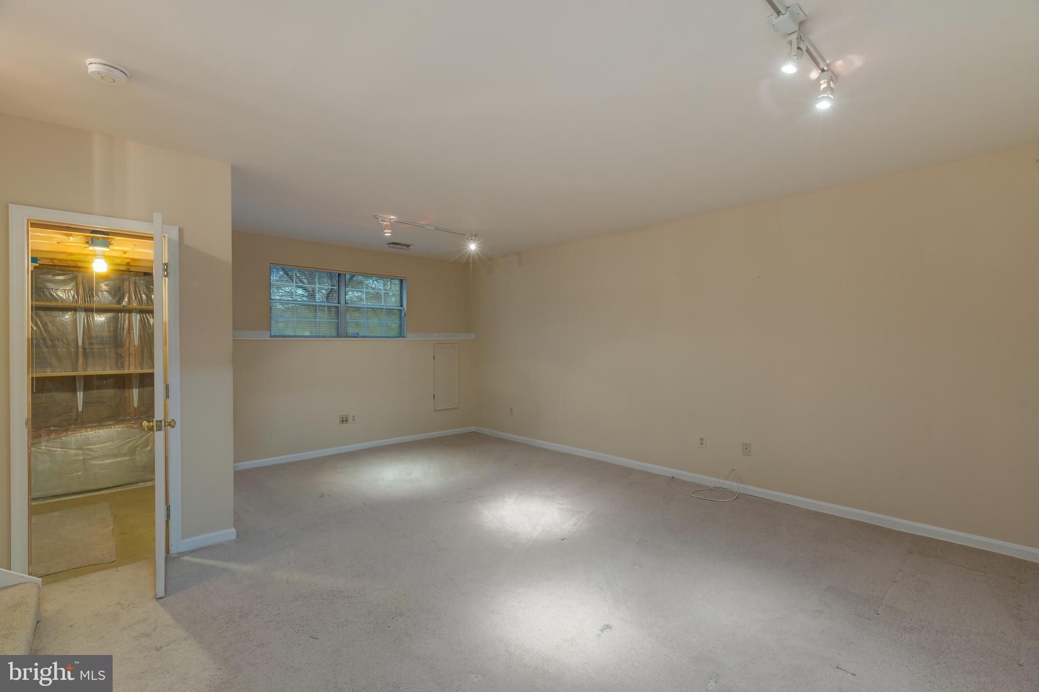 RUNNYMEADE - Residential