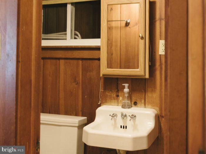 LEEWAY - Residential Lease