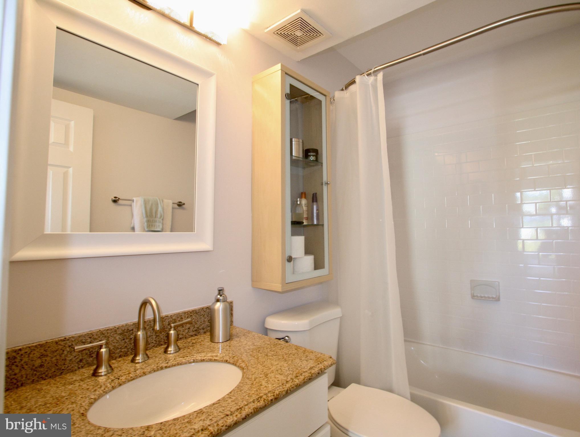 TOWNES AT CAMERON PARKE - Residential