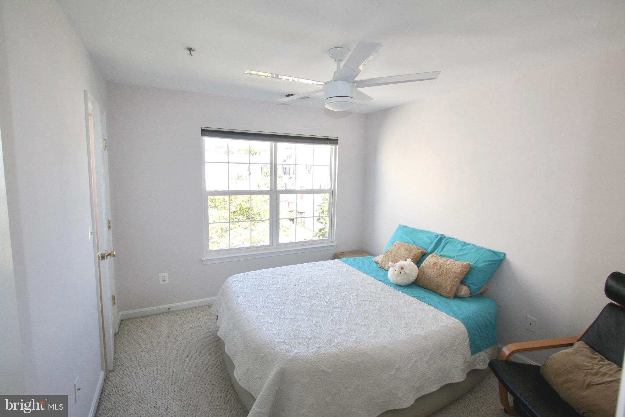 TOWNES AT CAMERON PARKE - Residential