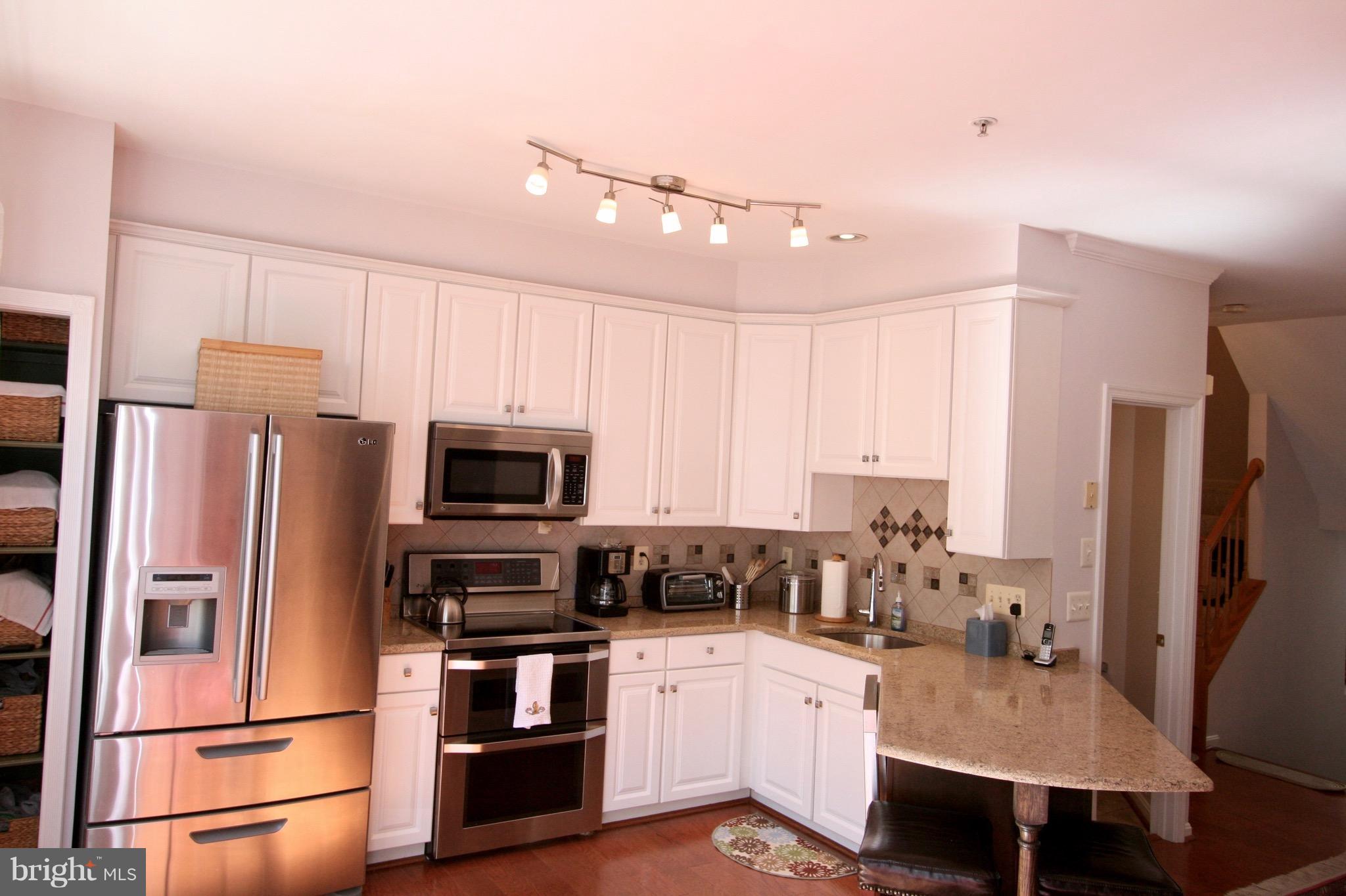 TOWNES AT CAMERON PARKE - Residential