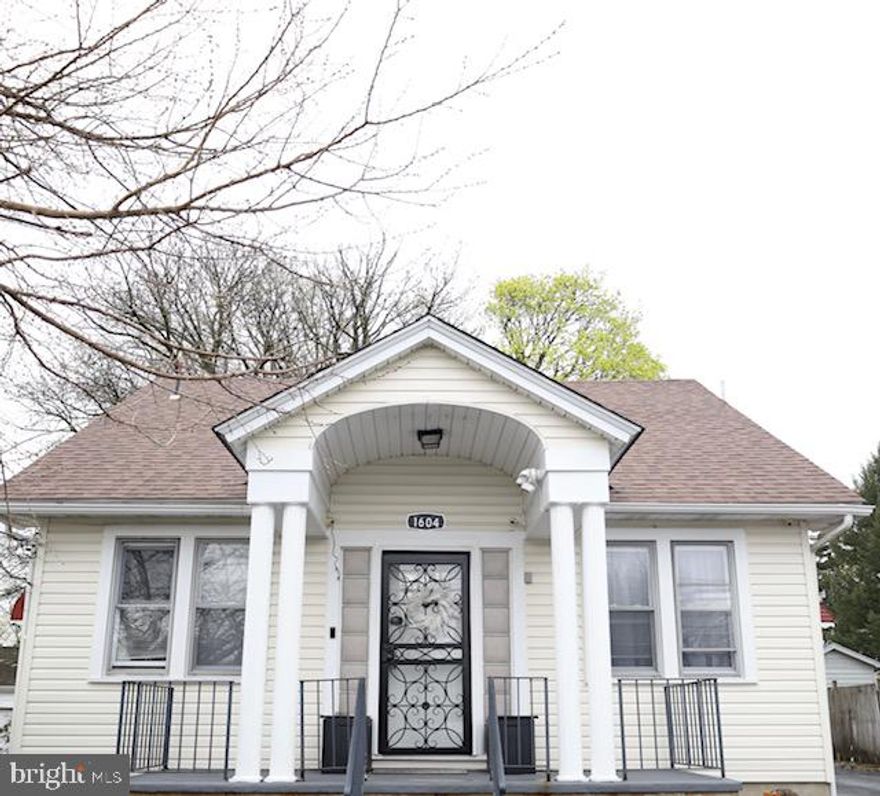 Come and see this unique opportunity of a commercial property located in desirable North Wilmington.  This property was last used as a spa and family home.  Located within is a renovated kitchen and full bath on the first floor, along with two renovated Bedrooms and a hall closet that leads to the upper level. The upper level has an open loft-type area with pitched ceilings; a third bedroom can also be found on this level with a renovated full bathroom. There is an unfinished basement with outside entrance; 1-car garage with covered deck, front parking lot, and fenced rear yard with a Large Storage shed.