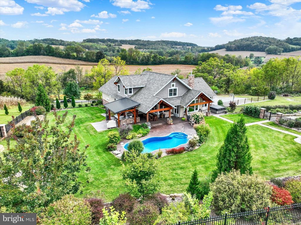 Photo of 932 Raver Road, GLEN ROCK, PA 17327 (MLS # PAYK2089870)