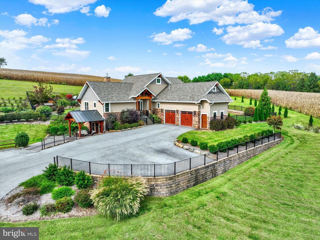 Photo of 932 Raver Road, GLEN ROCK, PA 17327 (MLS # PAYK2089870)