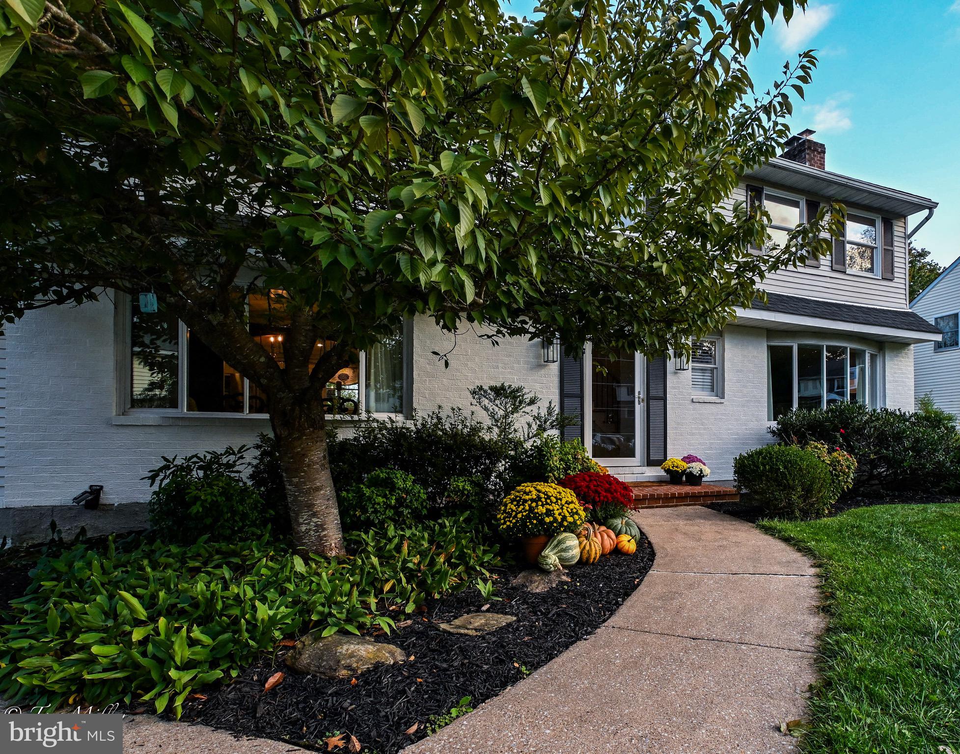 800 CHESTNUT GLEN GARTH
