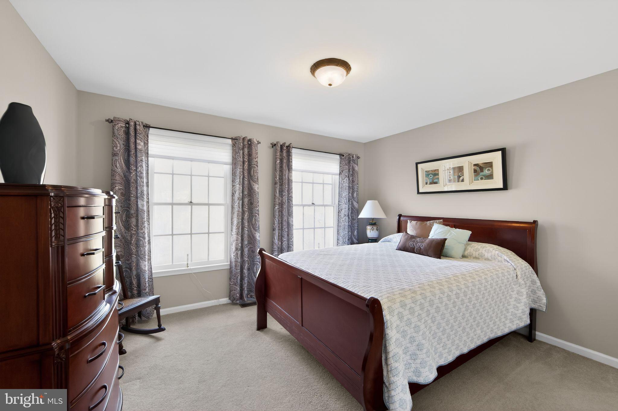 VIRGINIA GLEN - Residential