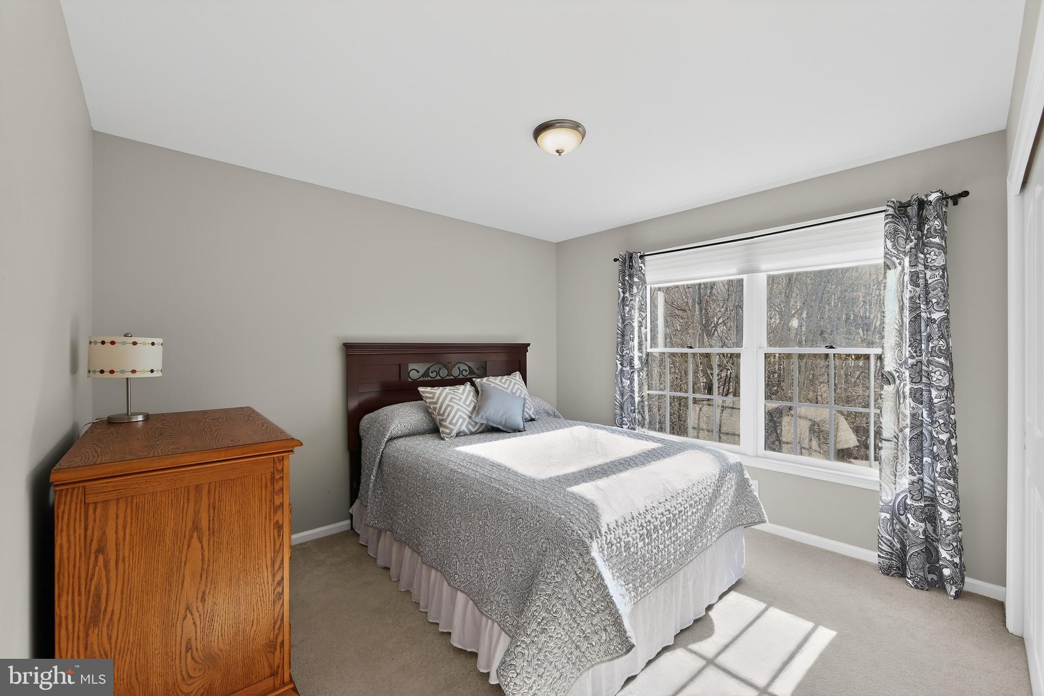 VIRGINIA GLEN - Residential