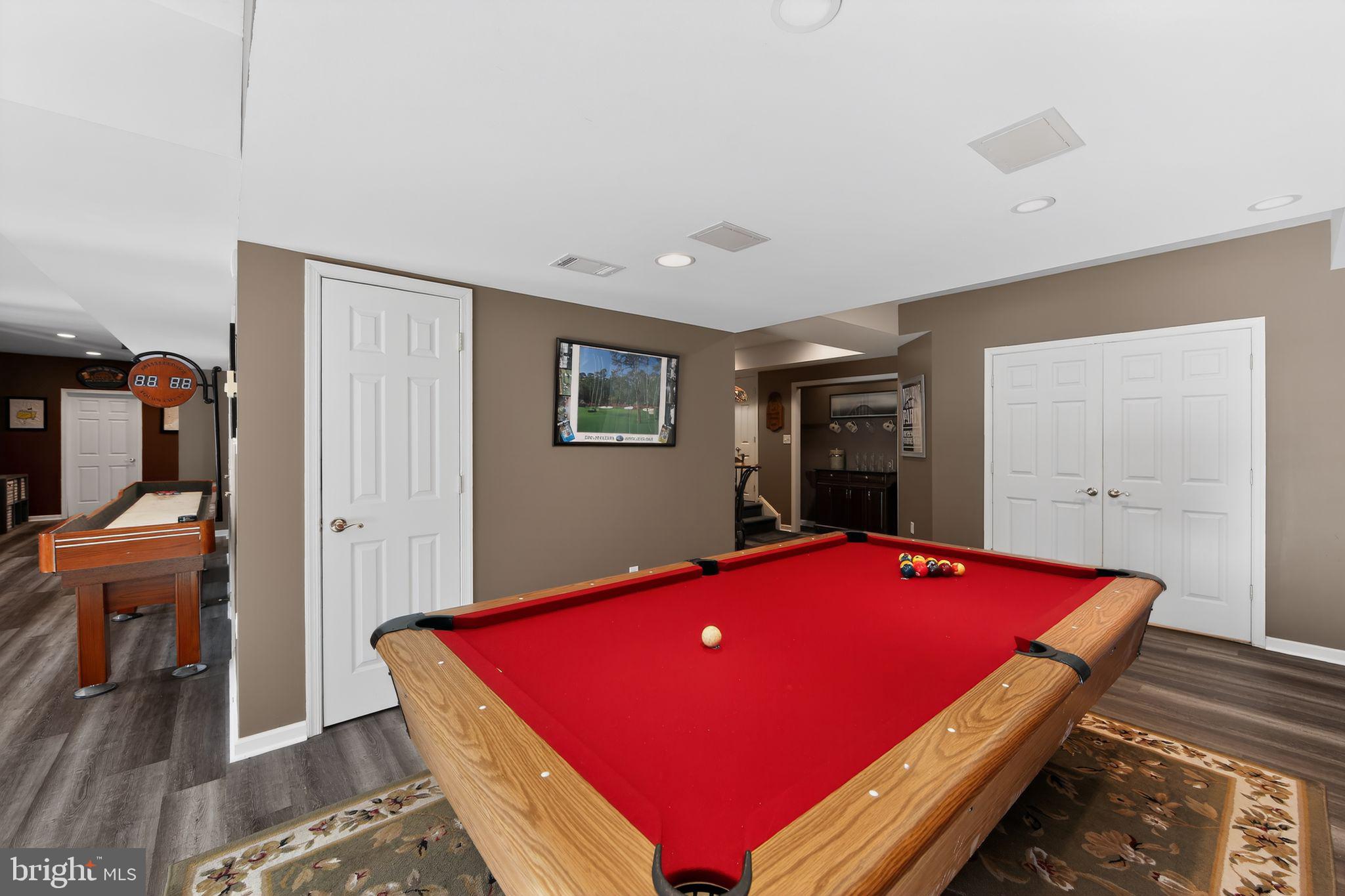 VIRGINIA GLEN - Residential