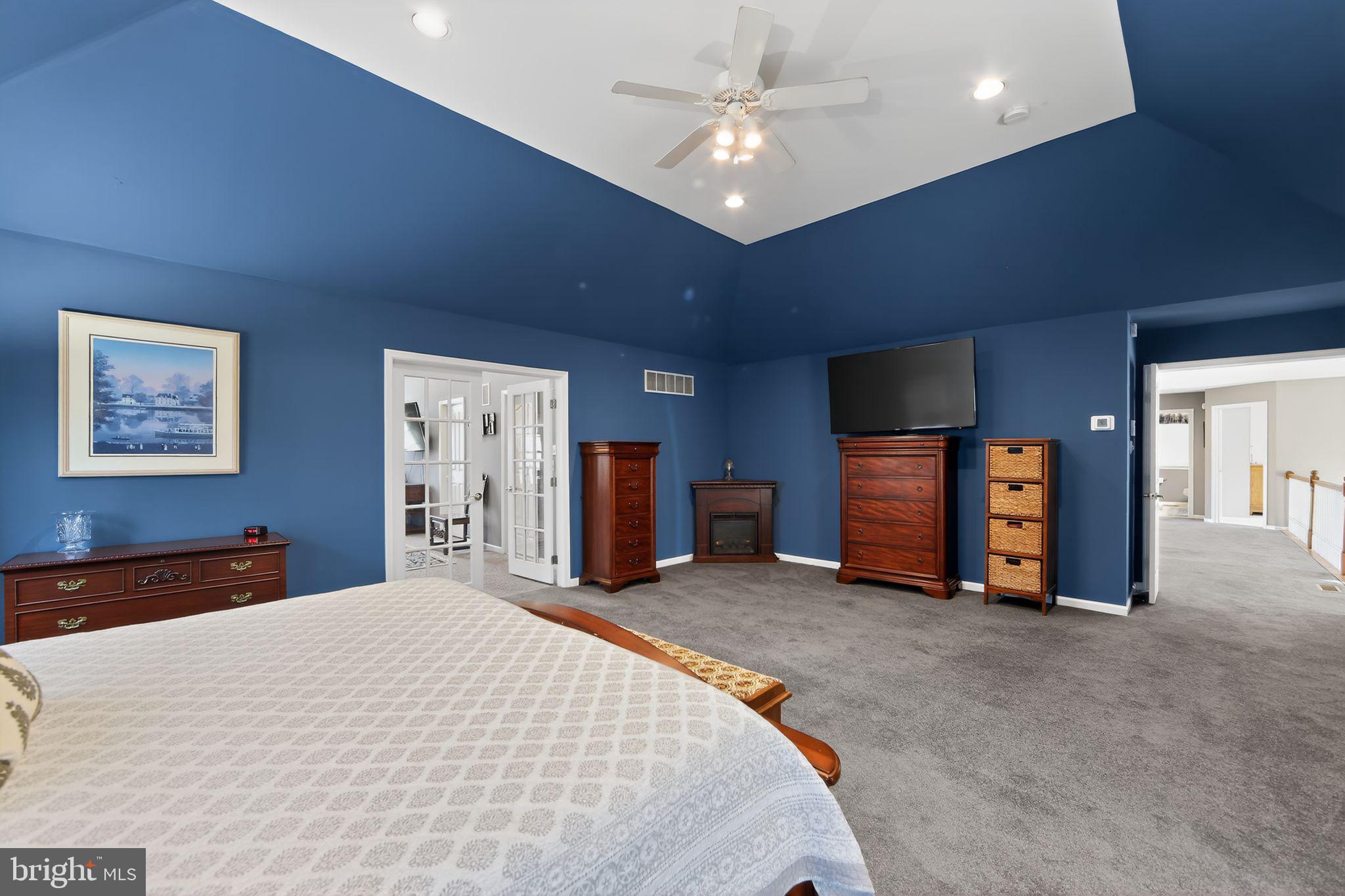 VIRGINIA GLEN - Residential