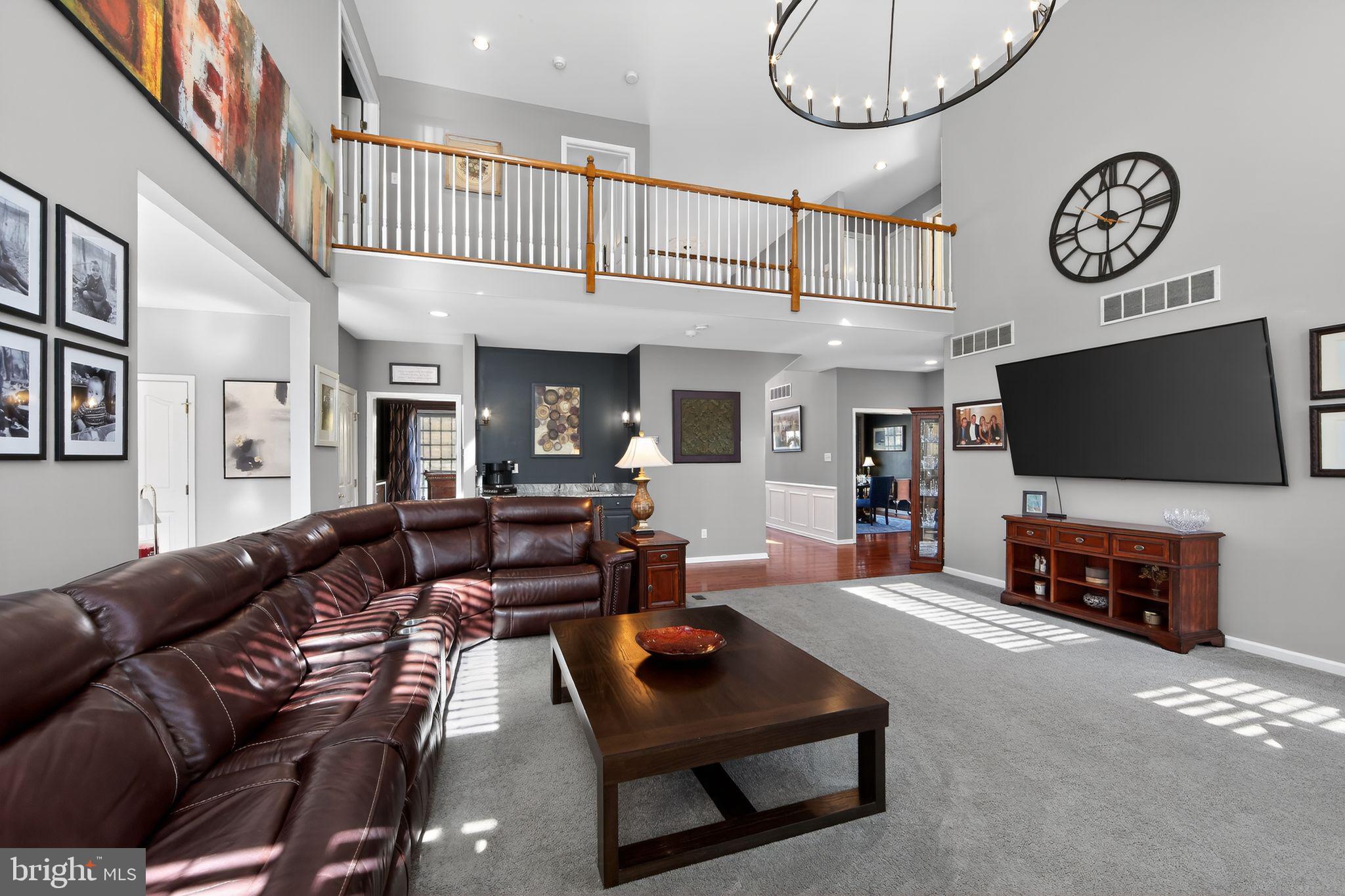 VIRGINIA GLEN - Residential