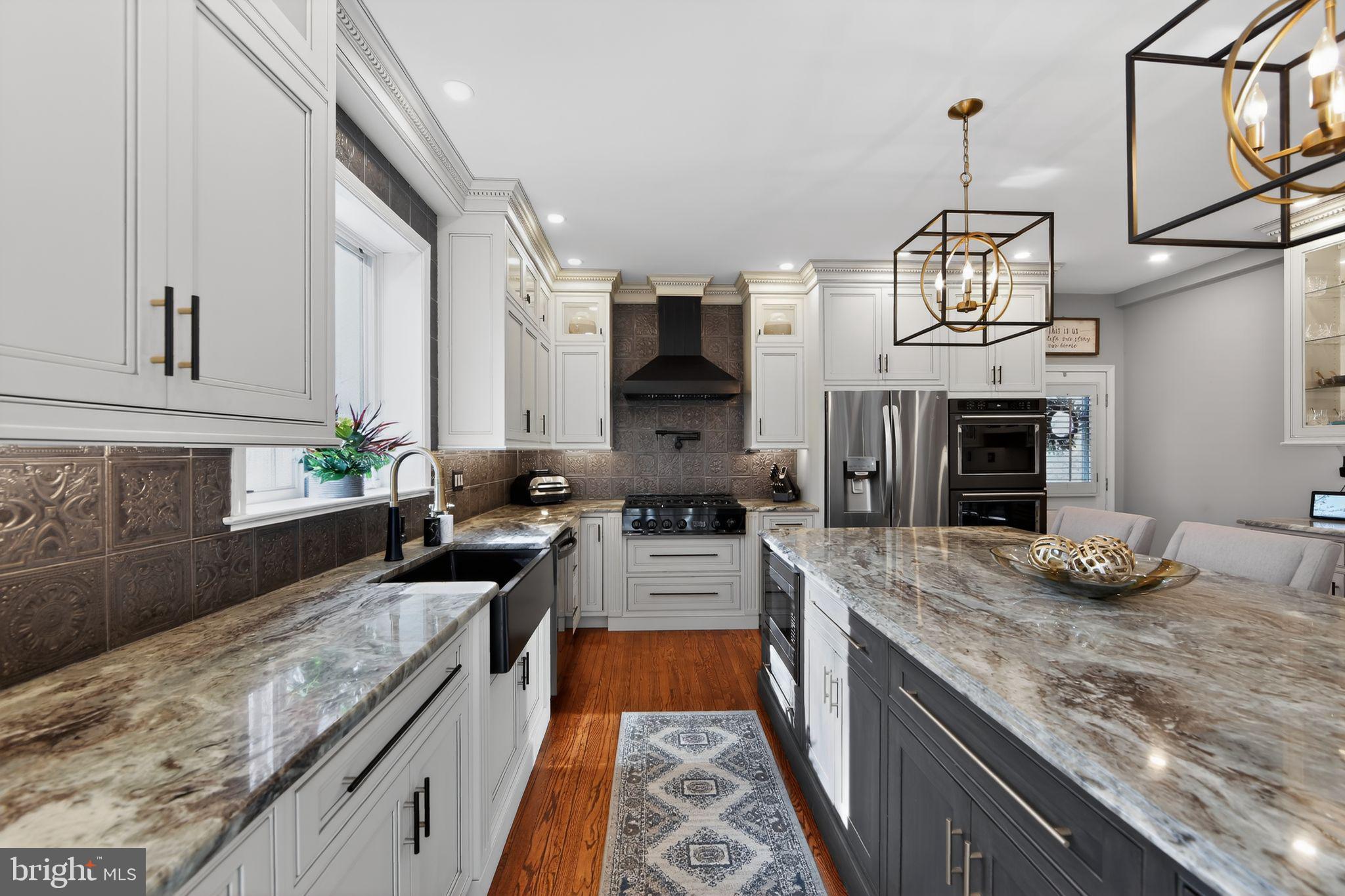 VIRGINIA GLEN - Residential