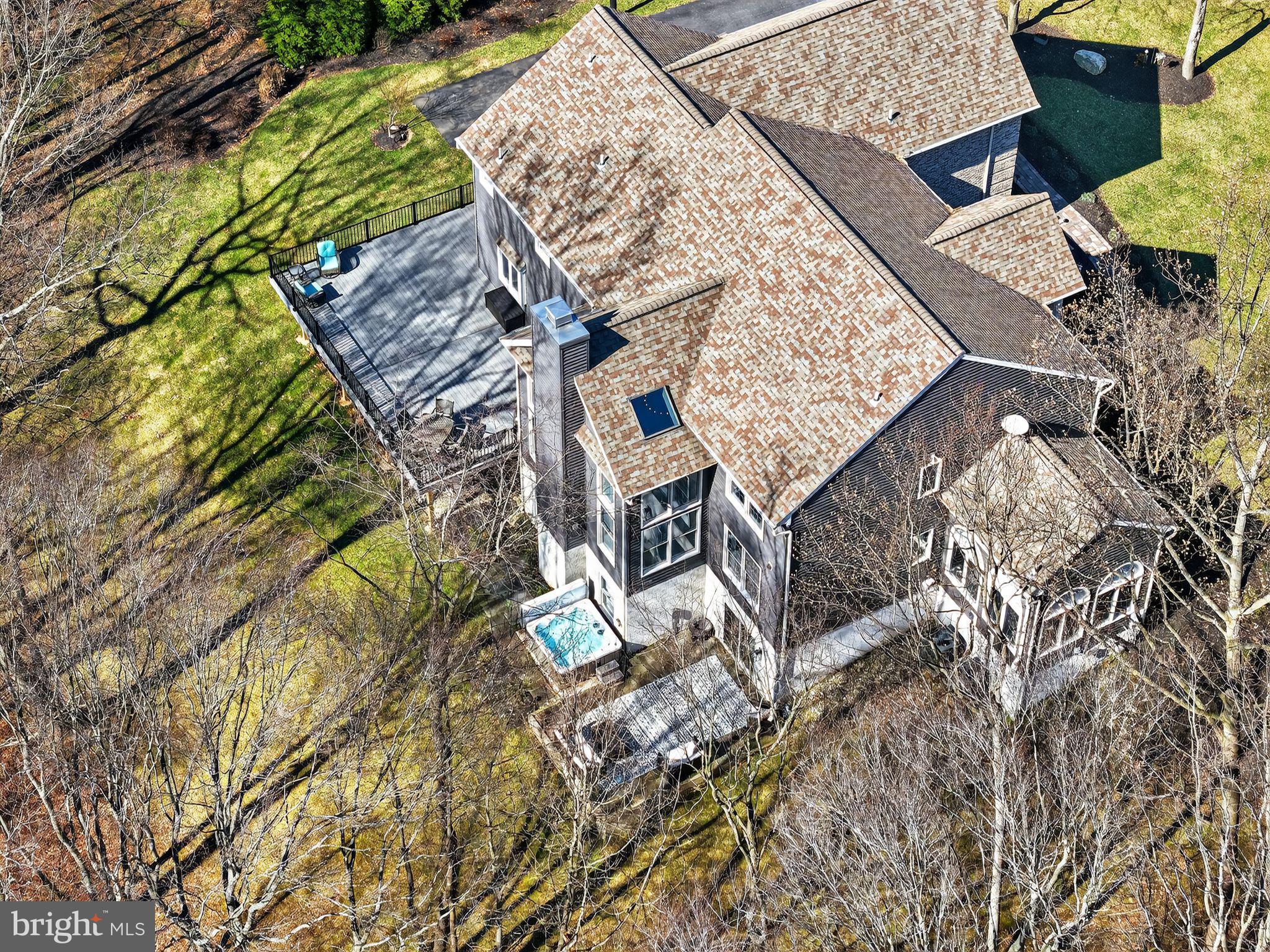 VIRGINIA GLEN - Residential