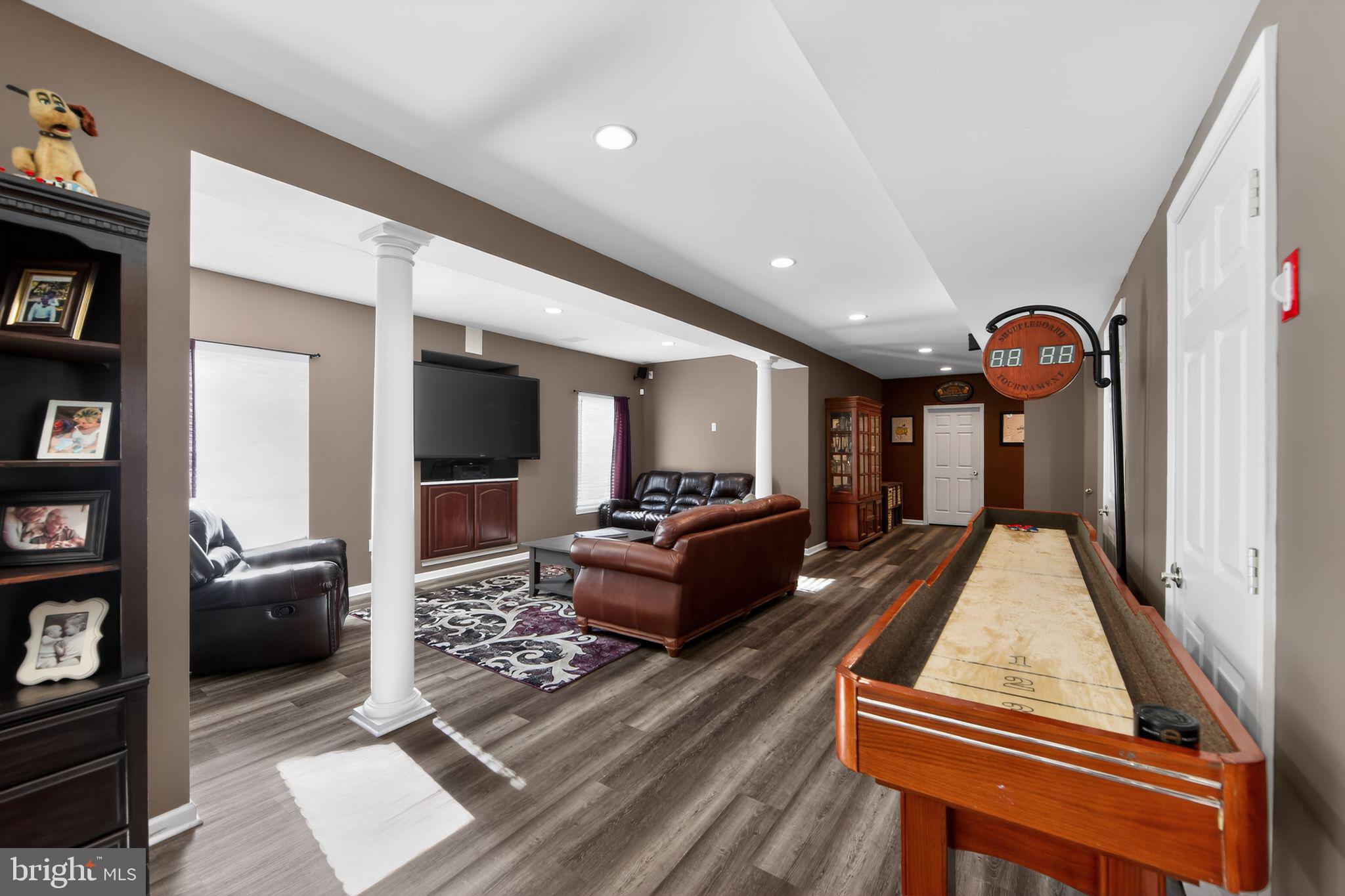 VIRGINIA GLEN - Residential