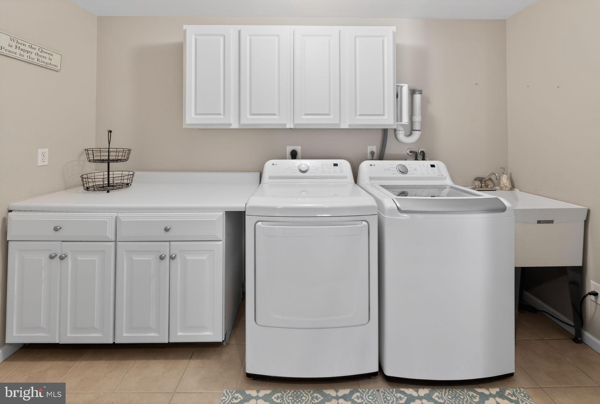 VIRGINIA GLEN - Residential