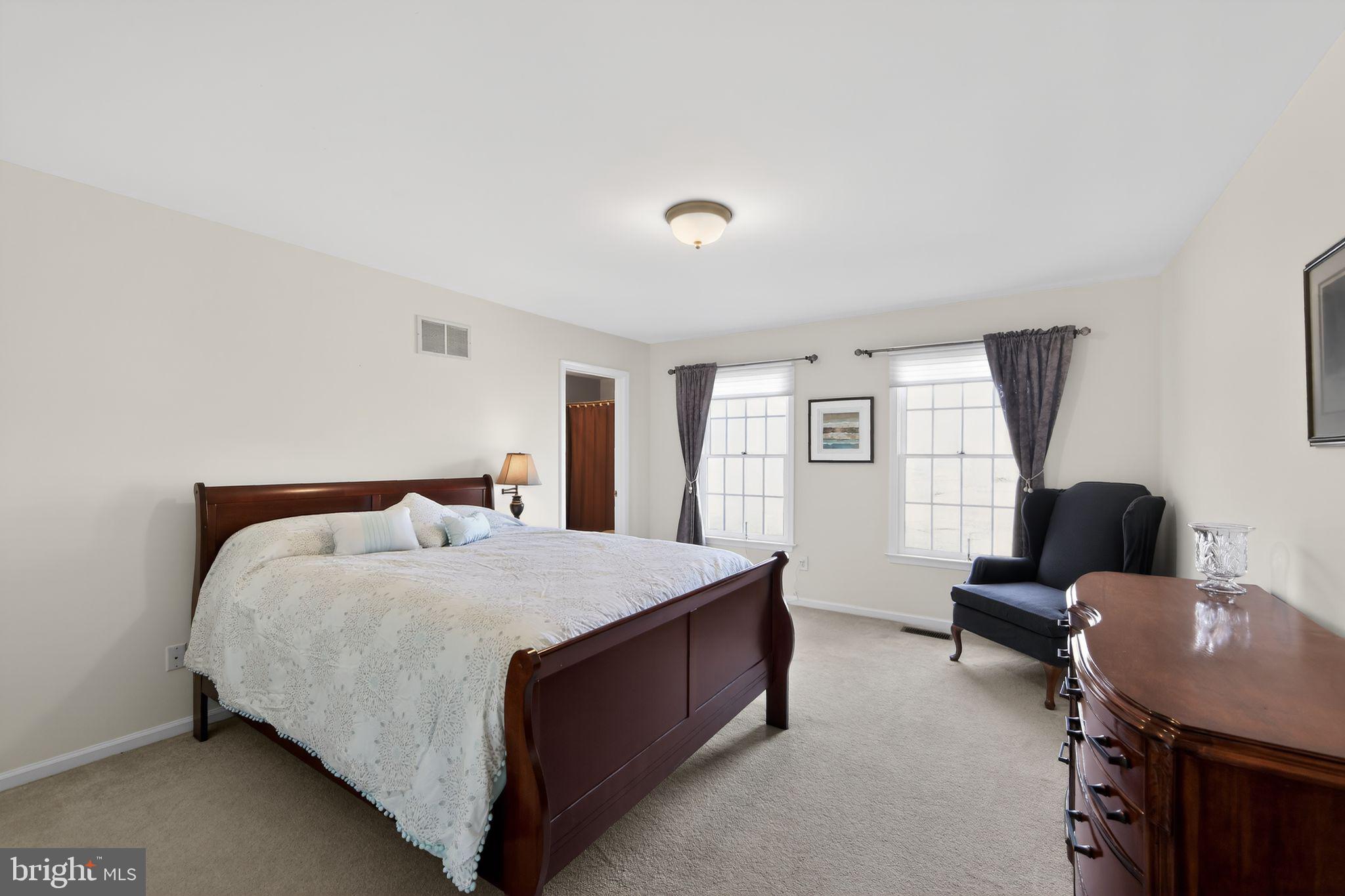 VIRGINIA GLEN - Residential