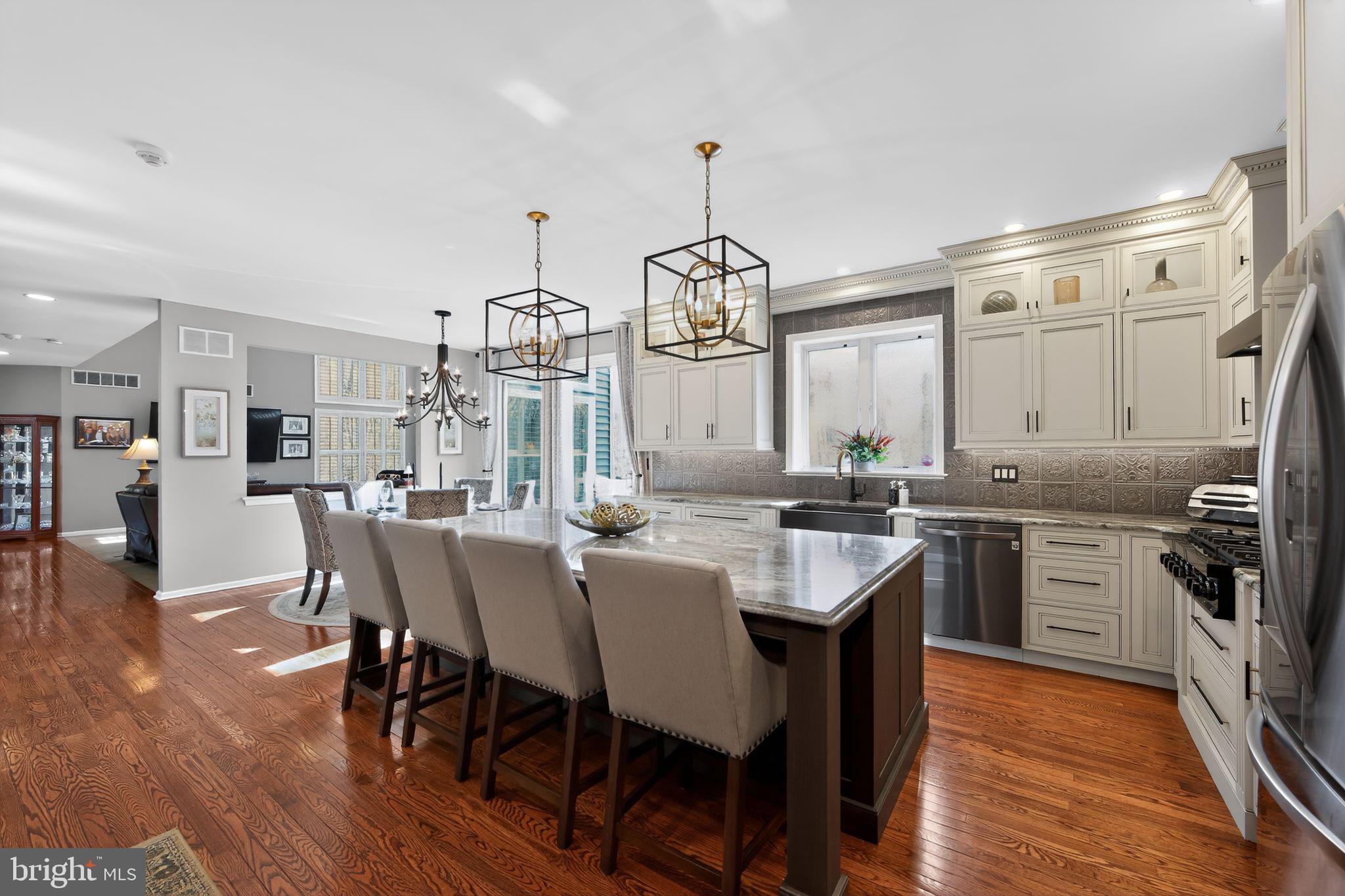 VIRGINIA GLEN - Residential