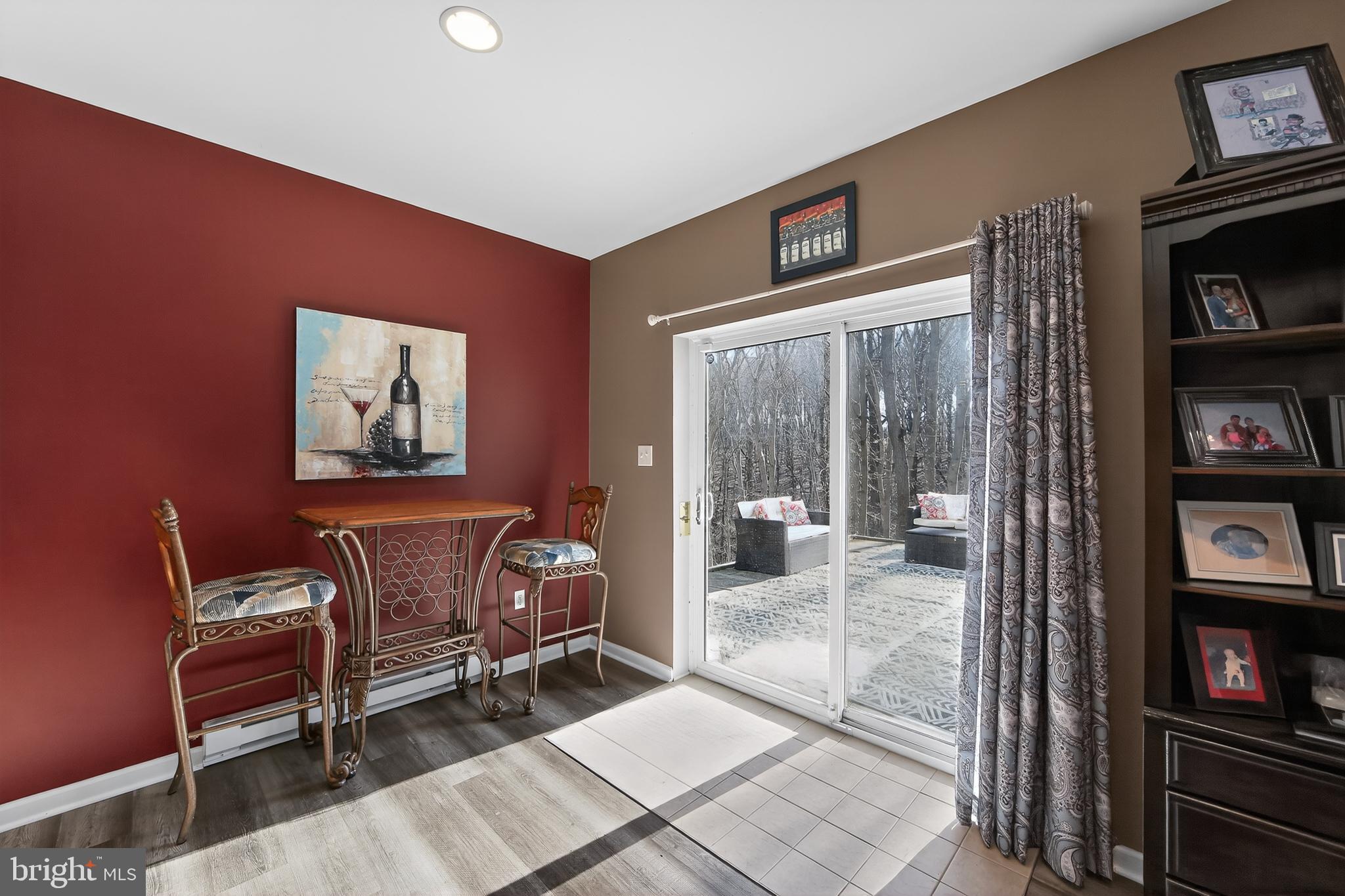 VIRGINIA GLEN - Residential