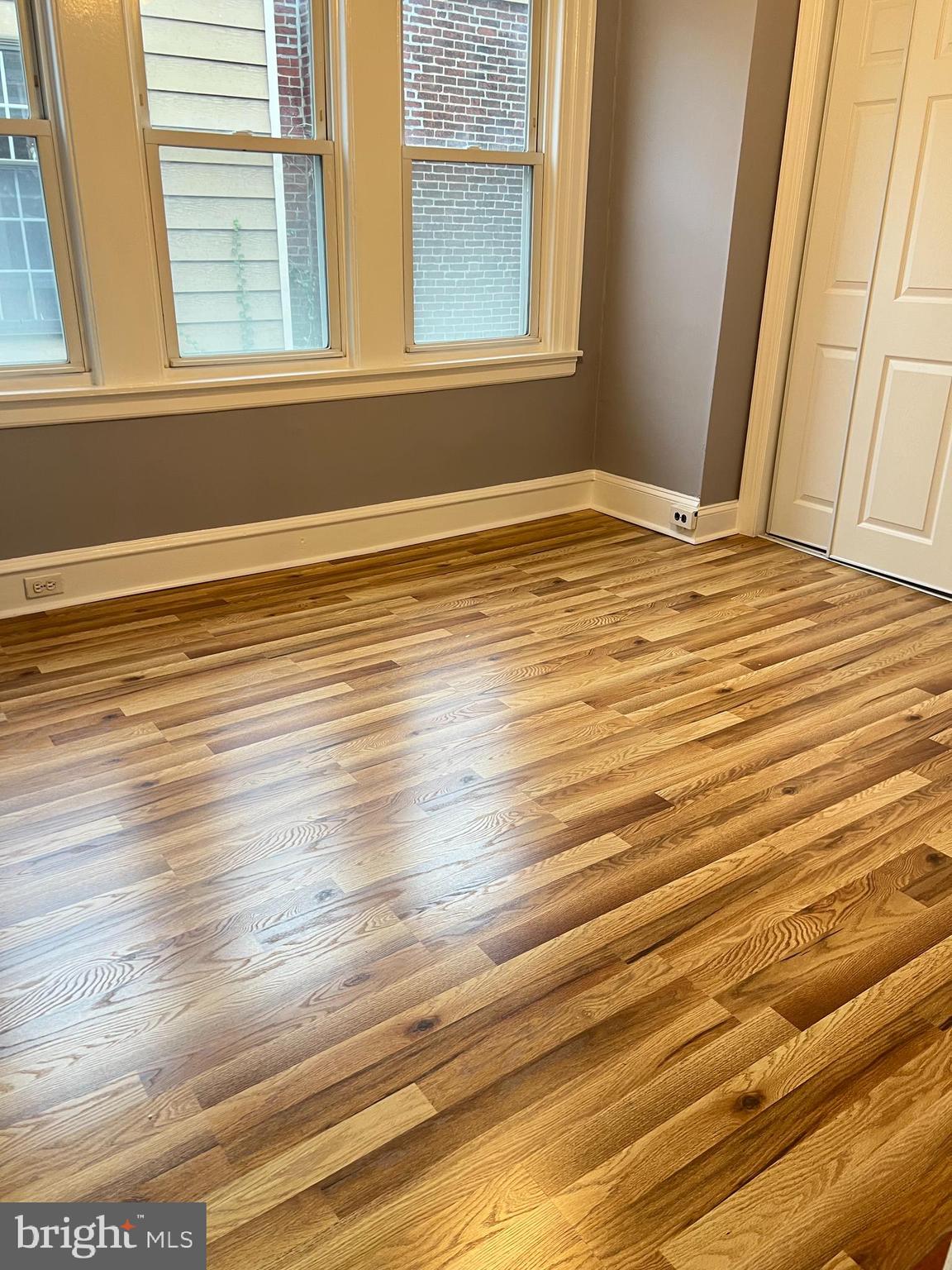 LAWNCREST - Residential