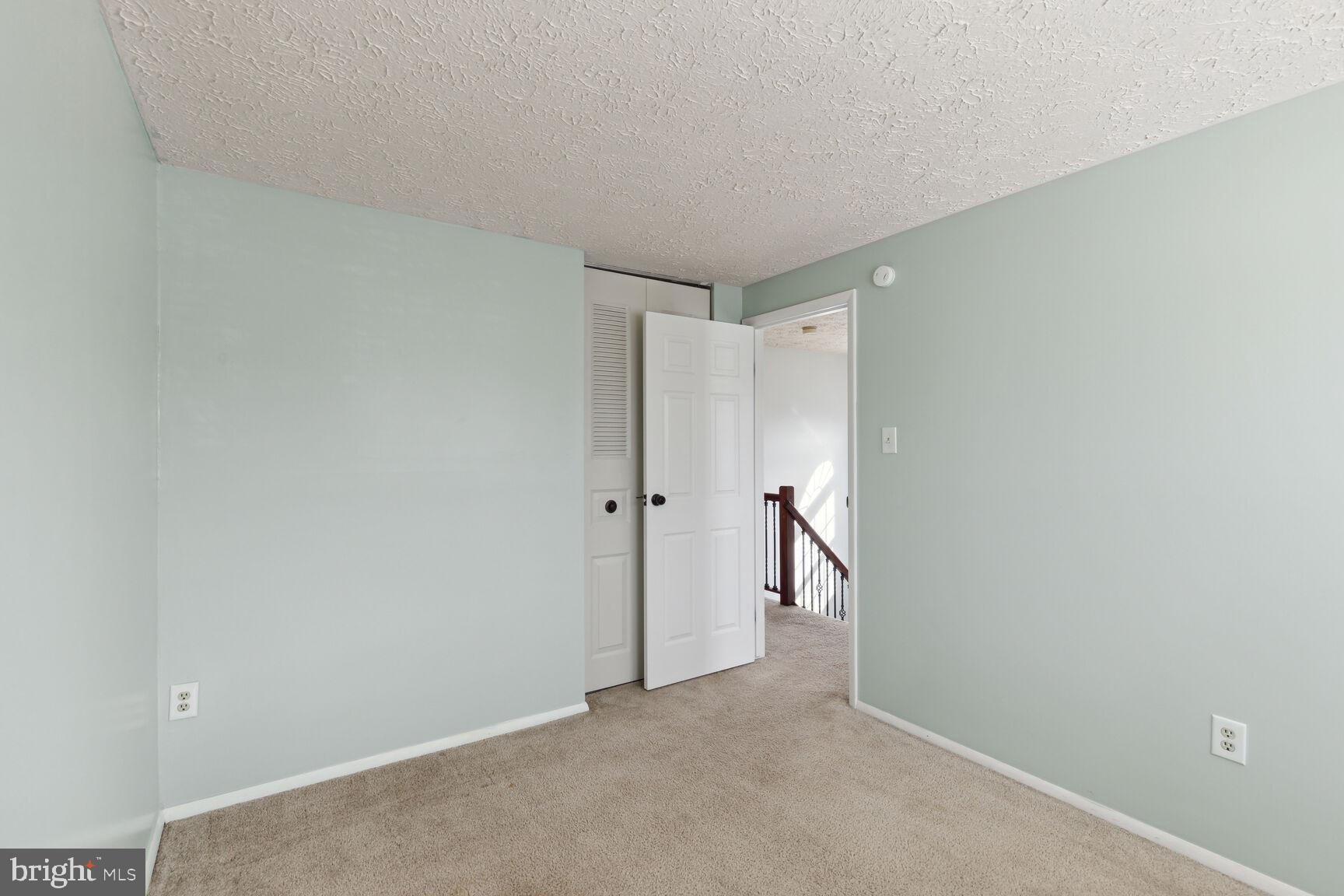 DAMASCUS MANOR - Residential Lease