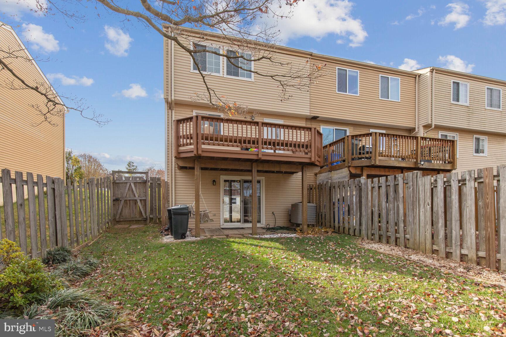 DAMASCUS MANOR - Residential Lease