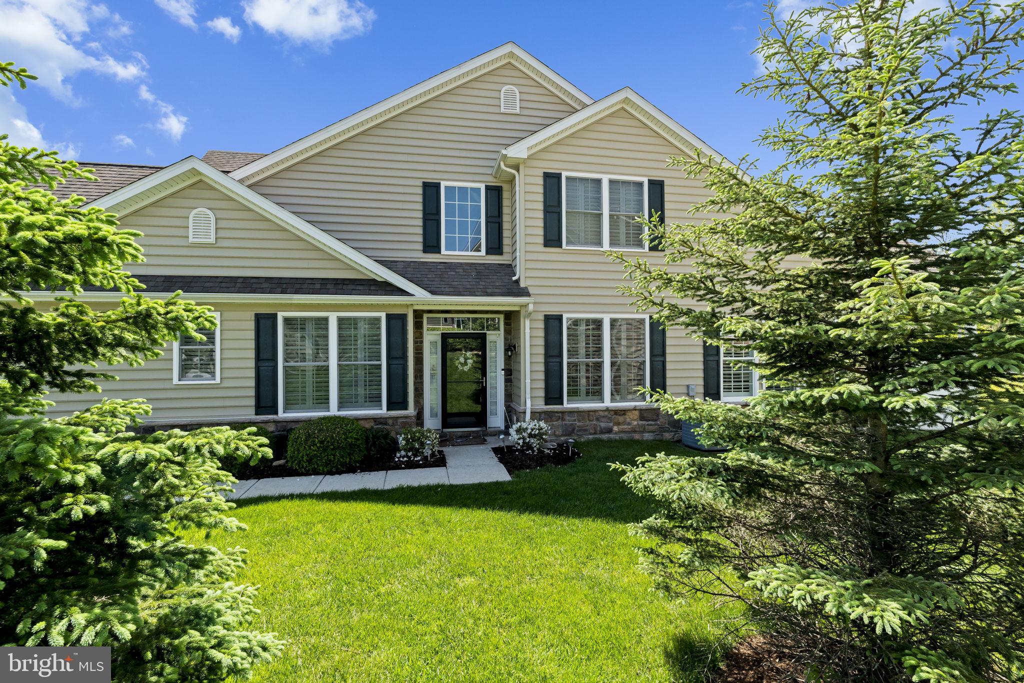 1733 WISTERIA LANE 29